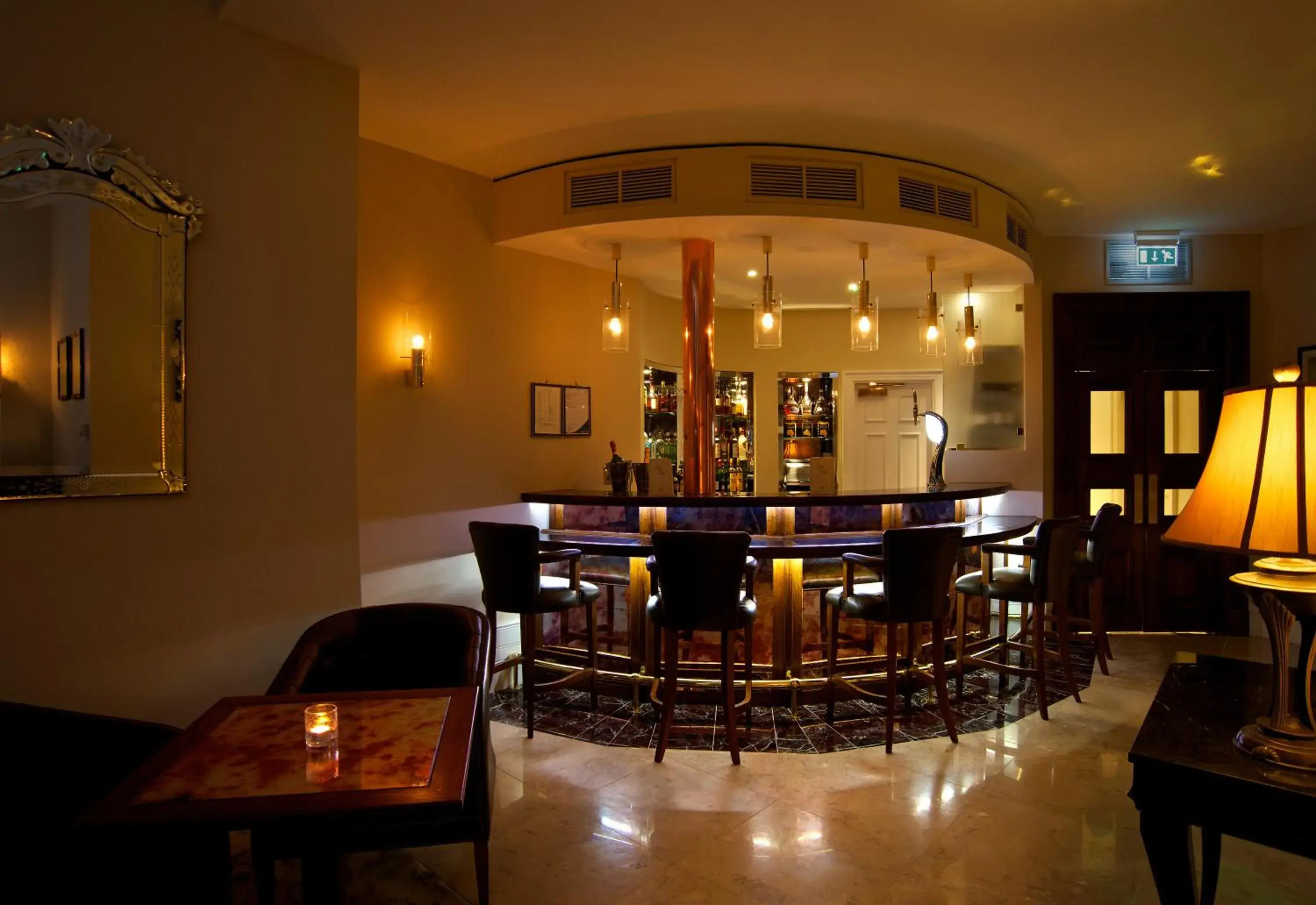 Lounge or bar in Quebecs Lounge or bar in Quebecs