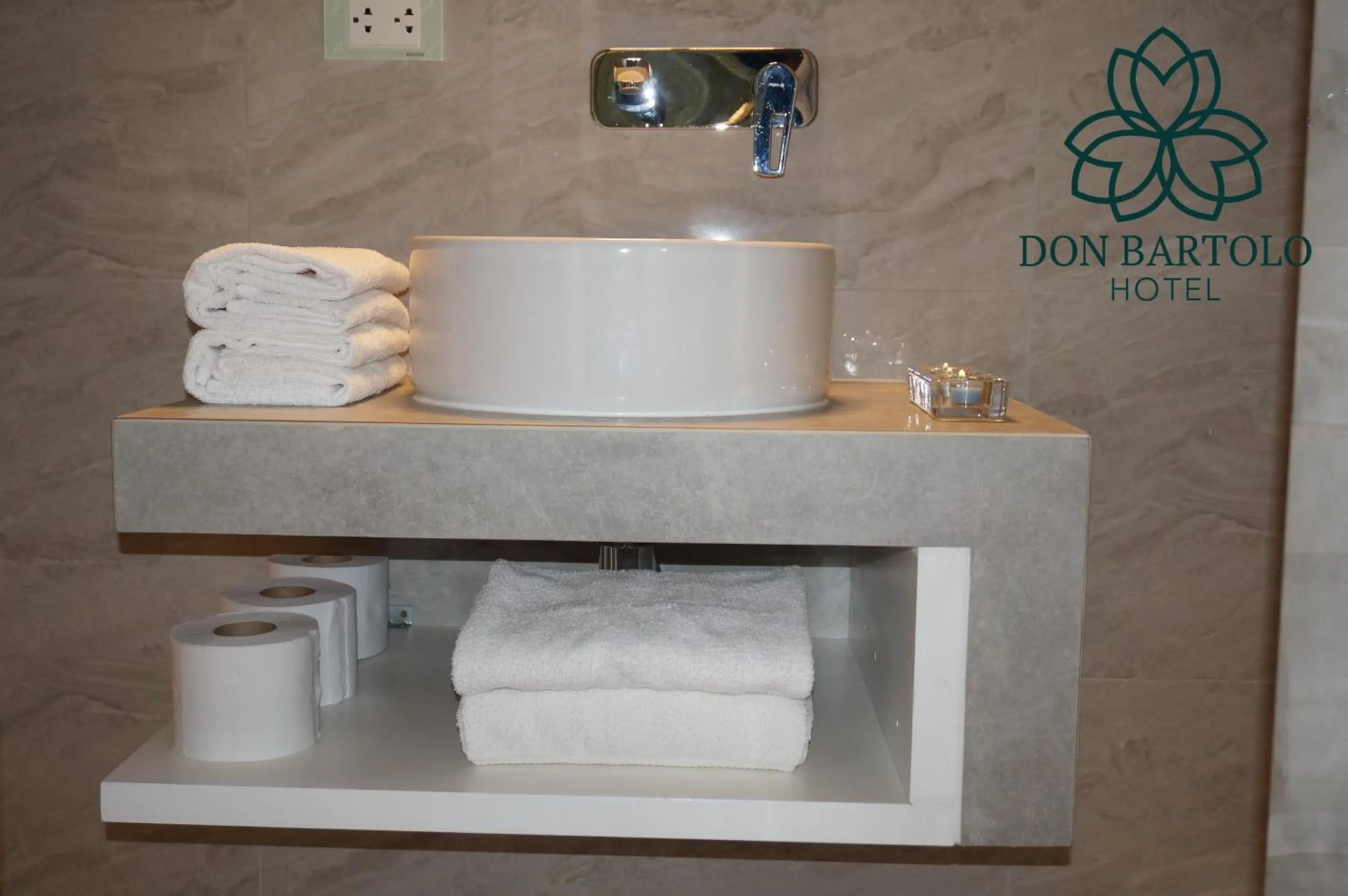 Bathroom in Hotel Don Bartolo