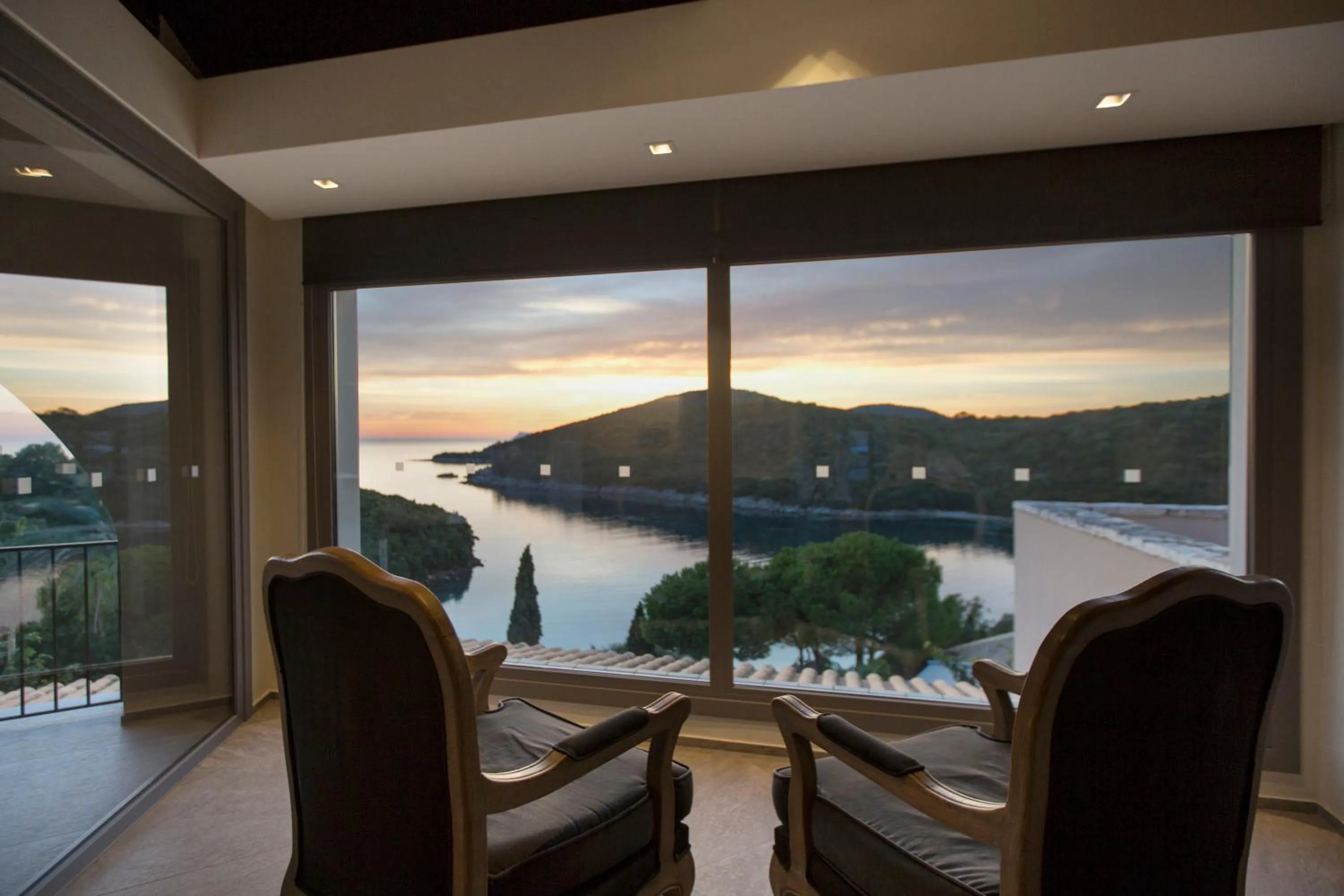 Lobby or reception in Movenpick Resort Agios Nikolaos Sivota