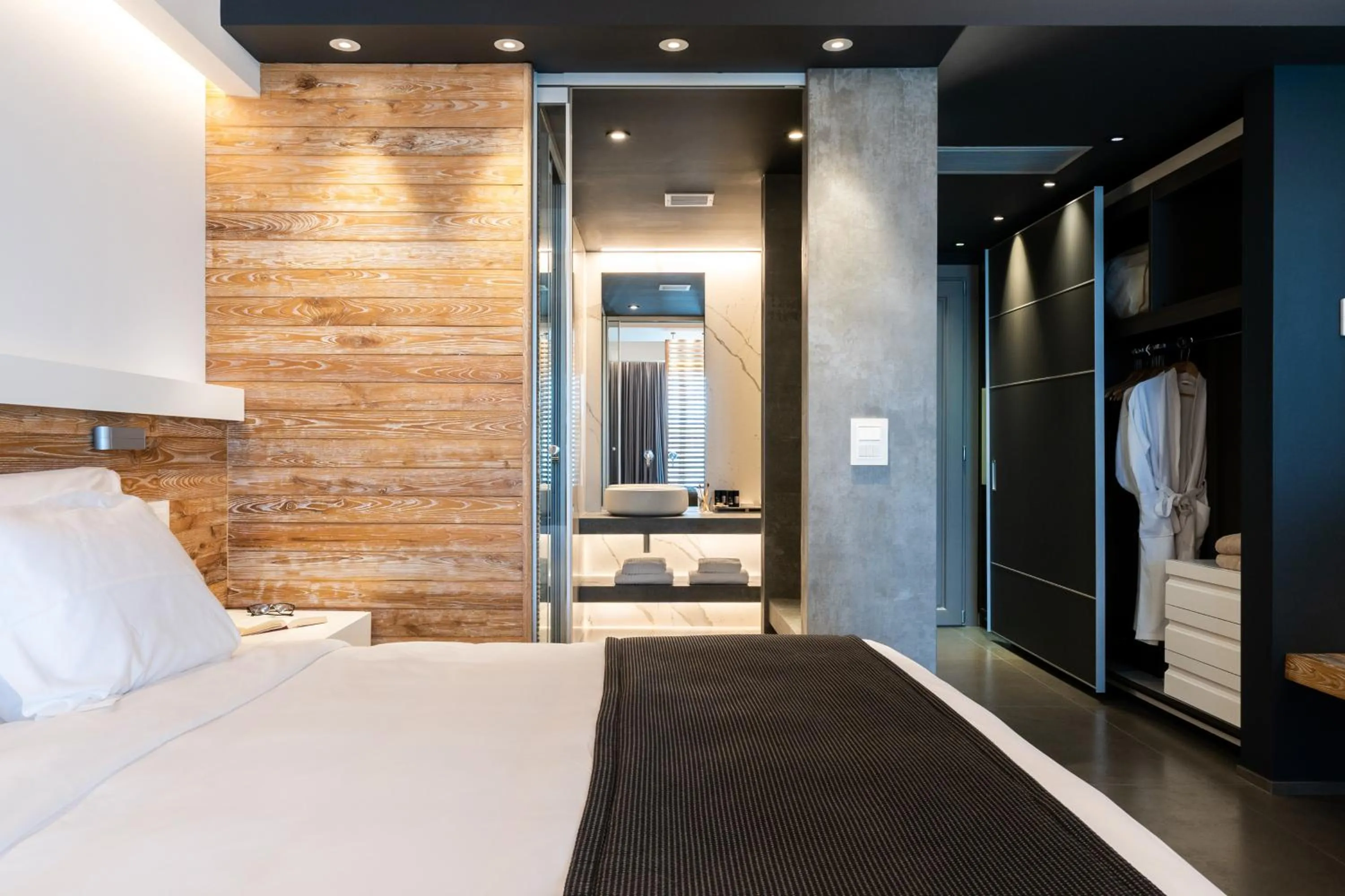 Bed in Movenpick Resort Agios Nikolaos Sivota