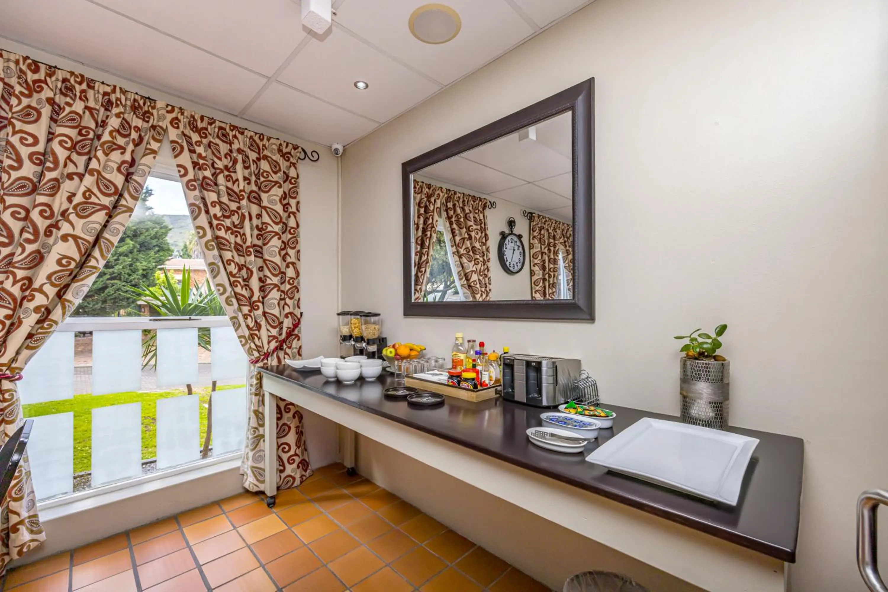 Coffee/tea facilities in Plattekloof Premium Lodge