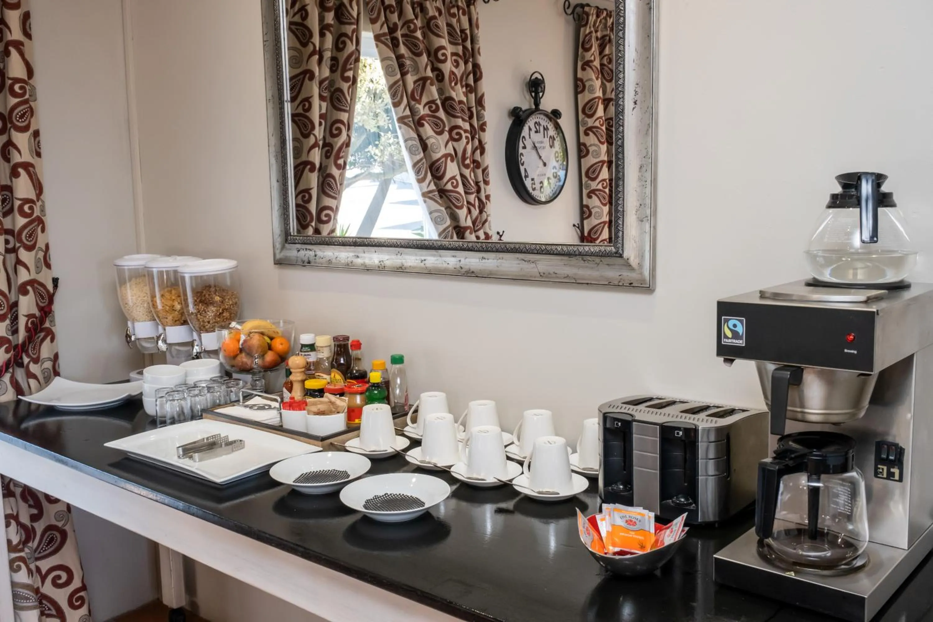Buffet breakfast in Plattekloof Premium Lodge