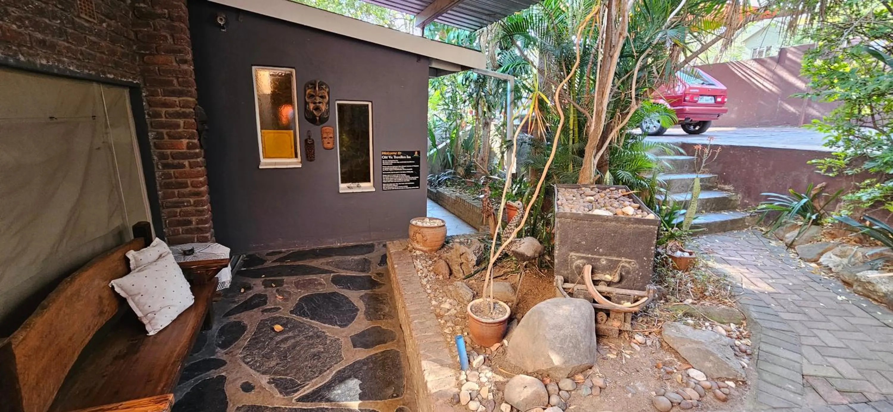 Property building in Old Vic Travellers Inn Nelspruit
