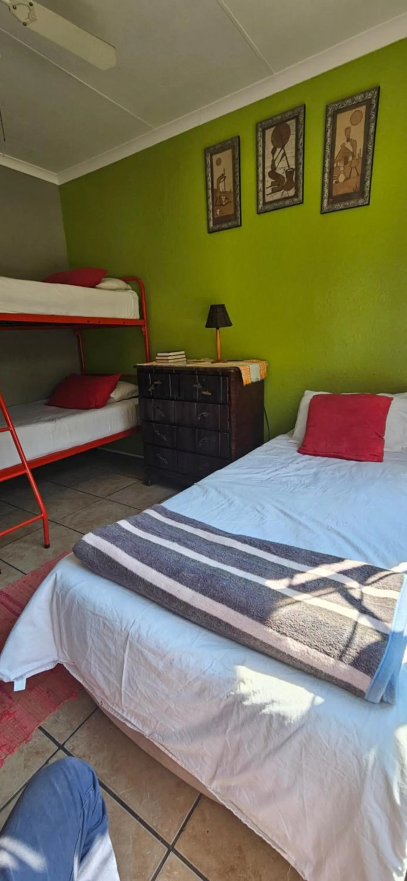Bedroom, Bed in Old Vic Travellers Inn Nelspruit