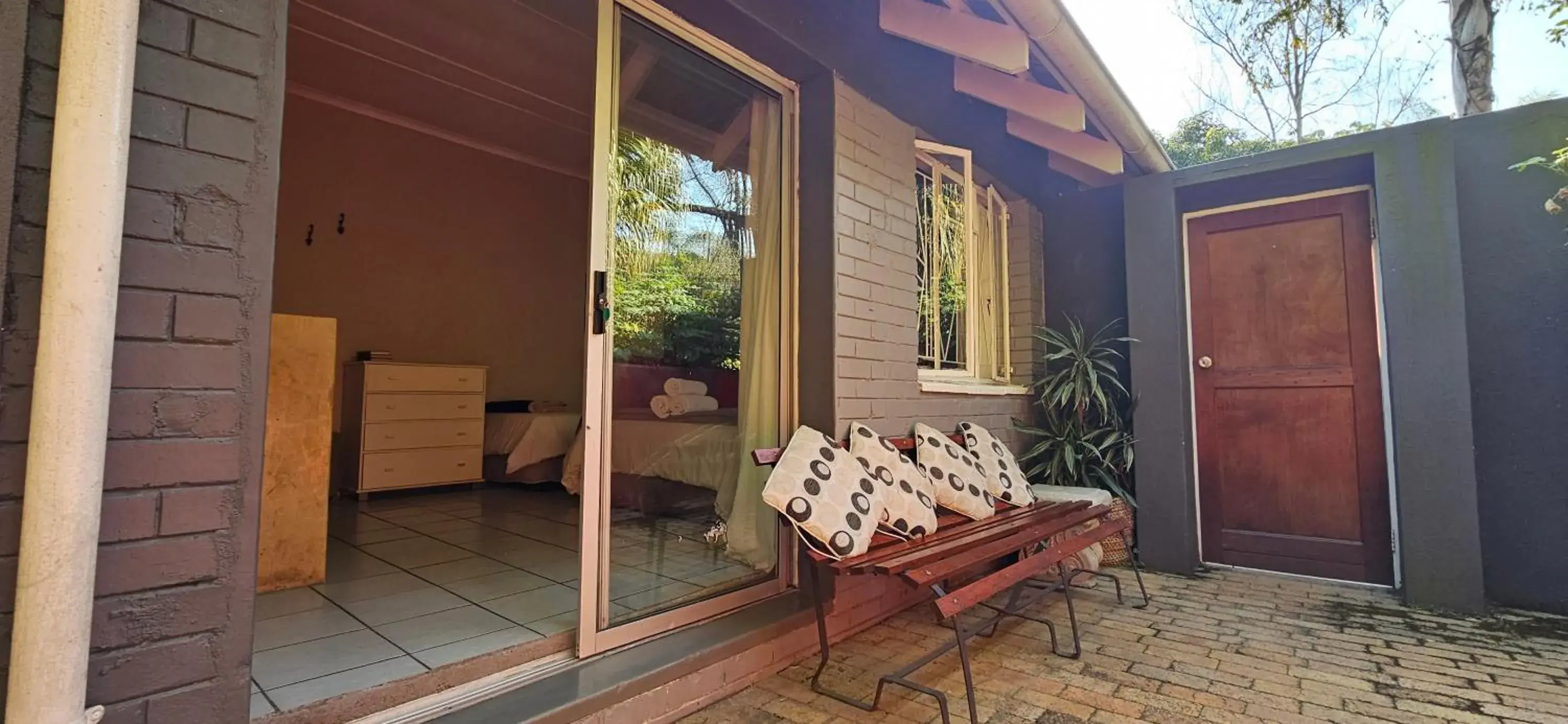 Deluxe Double Room - single occupancy in Old Vic Travellers Inn Nelspruit Deluxe Double Room - single occupancy in Old Vic Travellers Inn Nelspruit