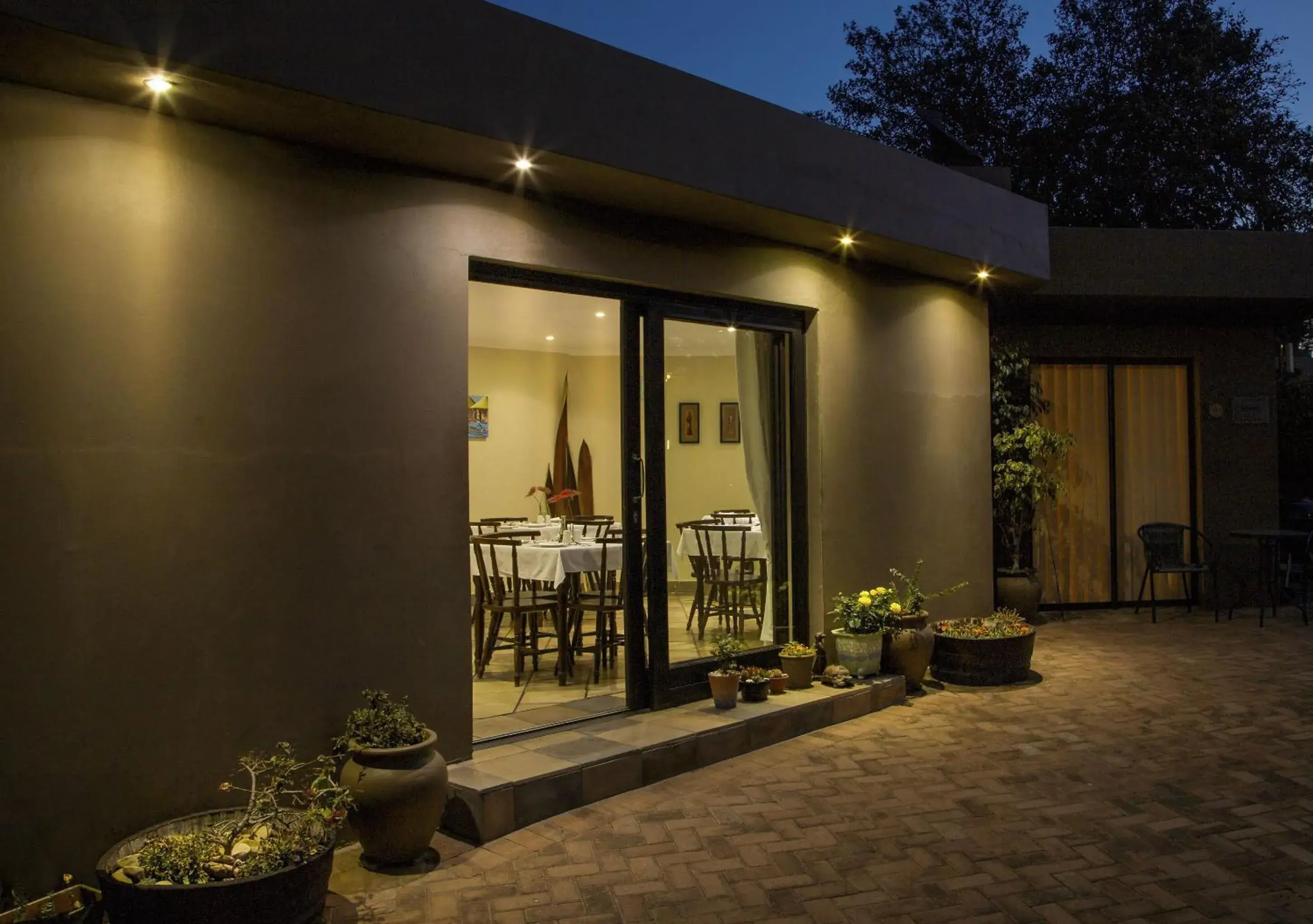 Property building in Lalapanzi Guest Lodge Property building in Lalapanzi Guest Lodge