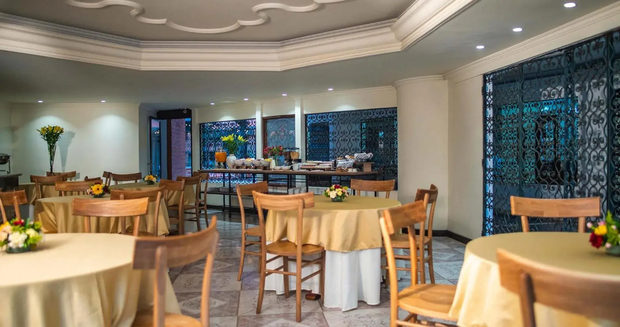 Restaurant/places to eat in Hotel Casa Laureles Restaurant/places to eat in Hotel Casa Laureles
