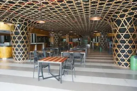 Restaurant/places to eat in Sam’s Parahyangan Residence Restaurant/places to eat in Sam’s Parahyangan Residence