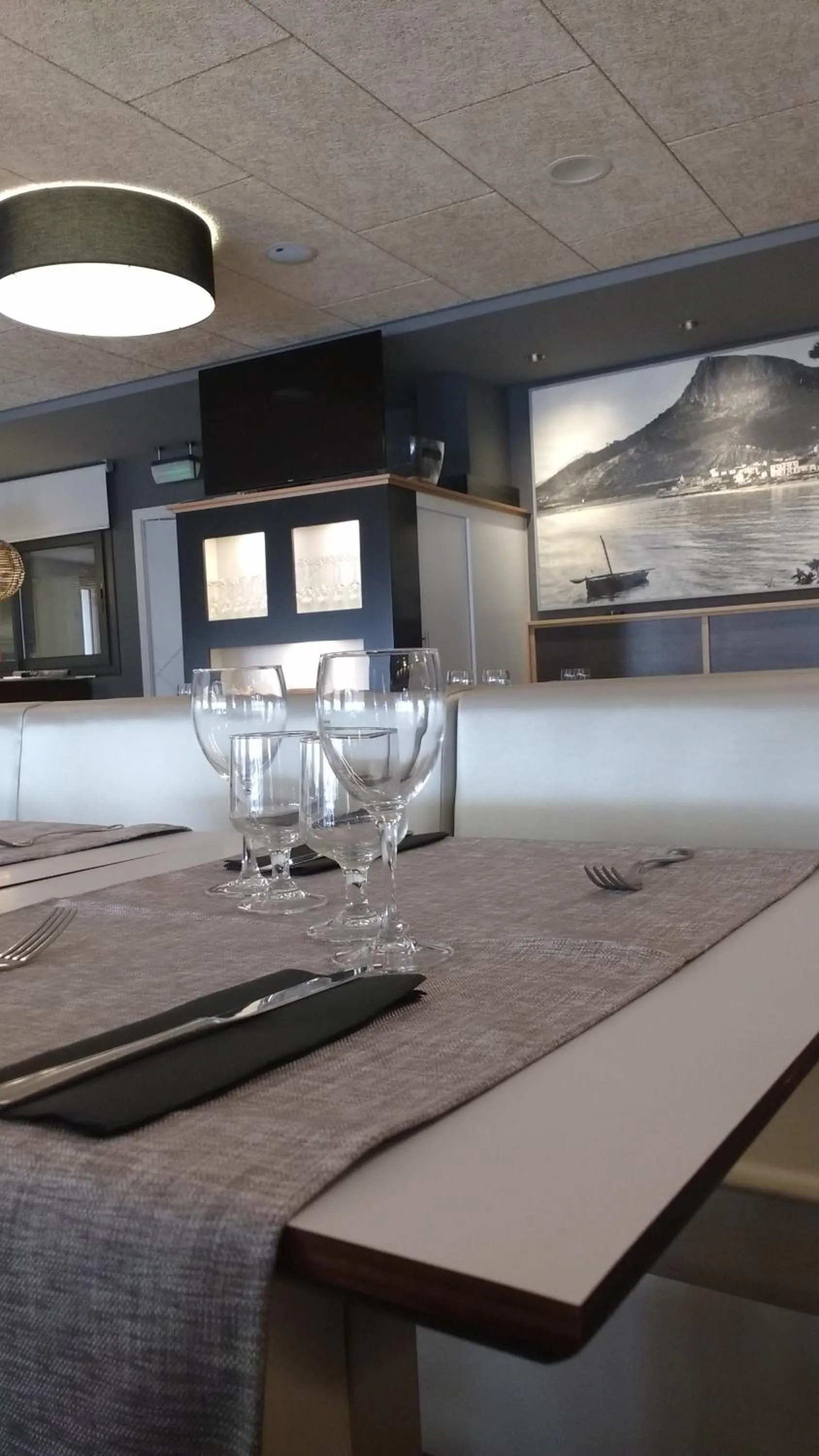 Restaurant/places to eat in Hostal Santa Clara