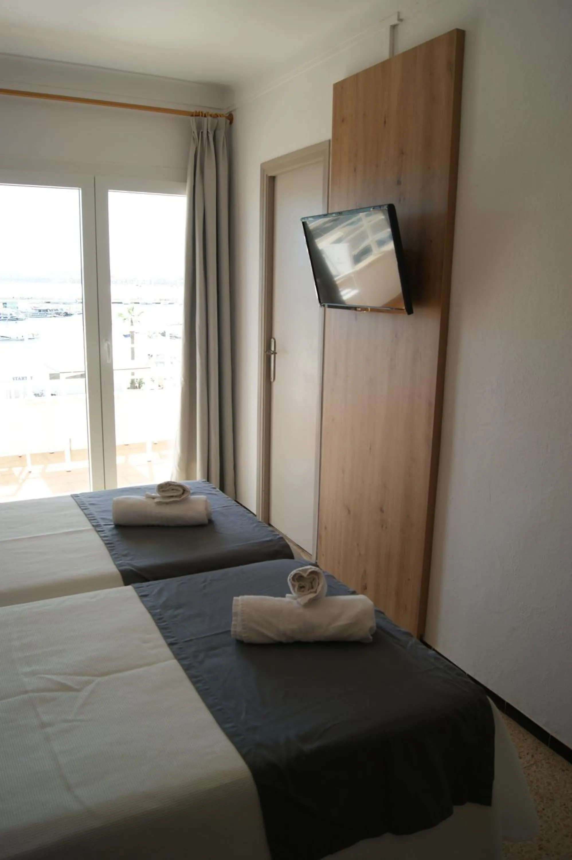 Bed in Hostal Santa Clara
