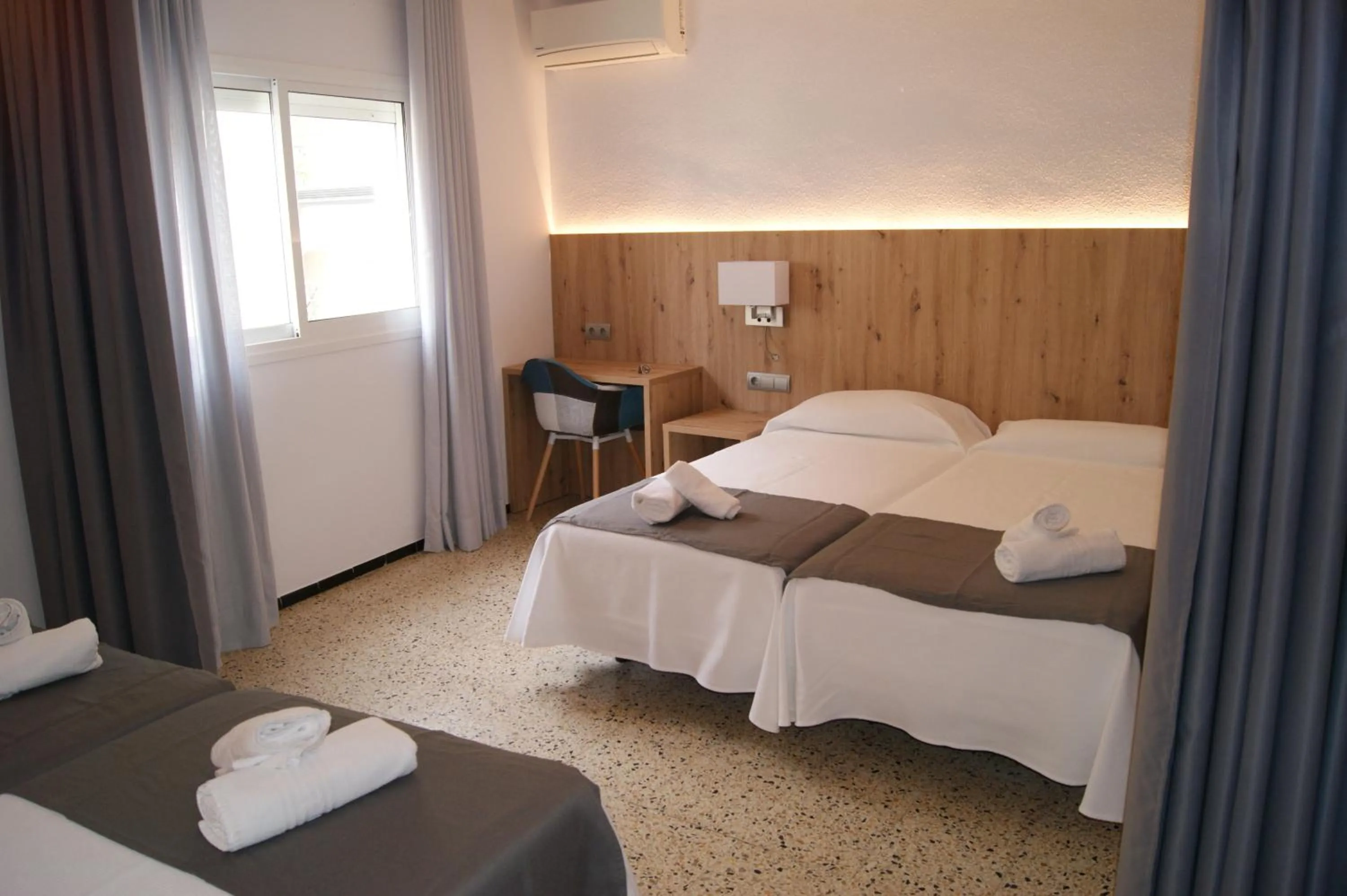 Bed in Hostal Santa Clara