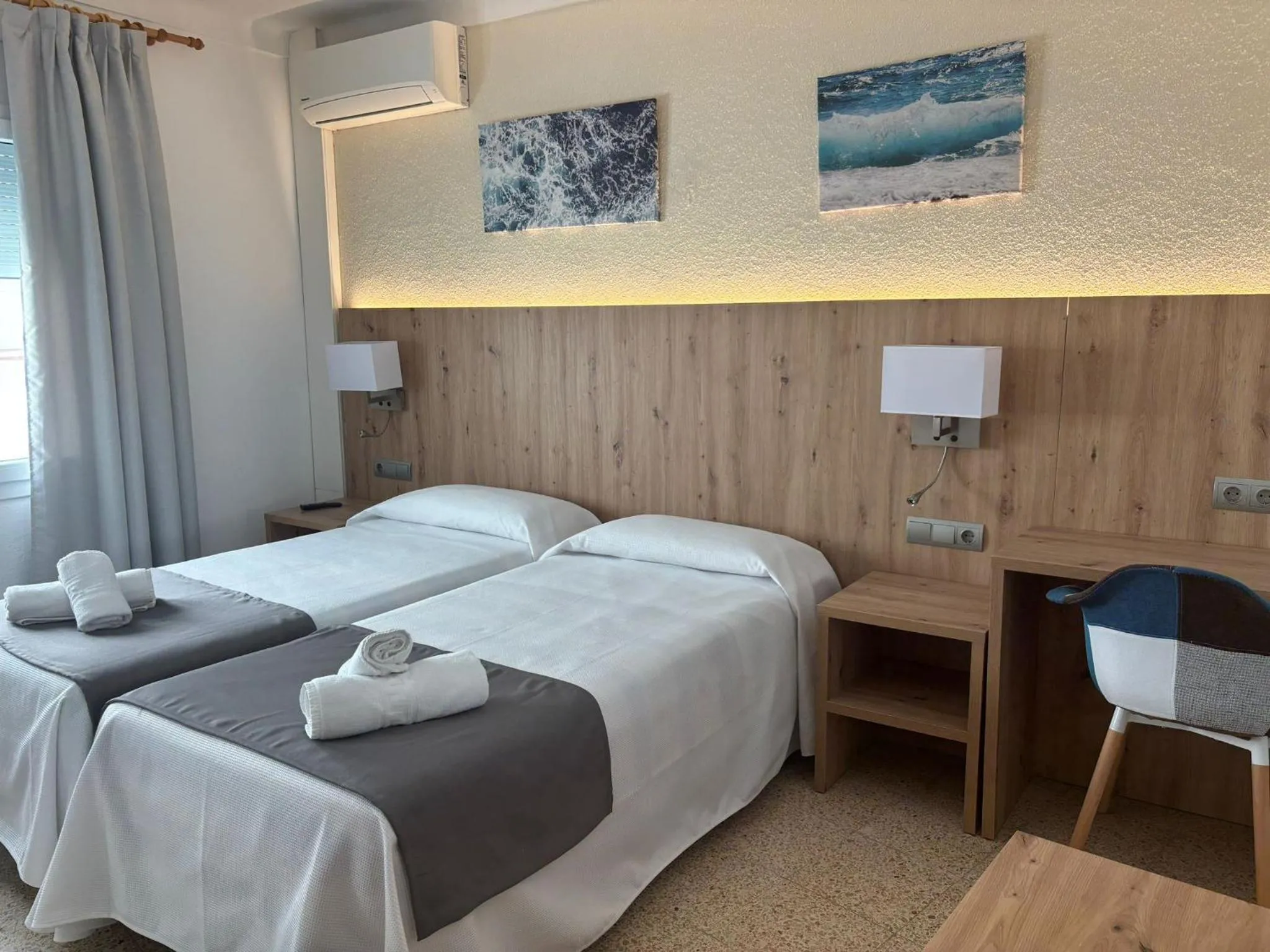 Bed in Hostal Santa Clara