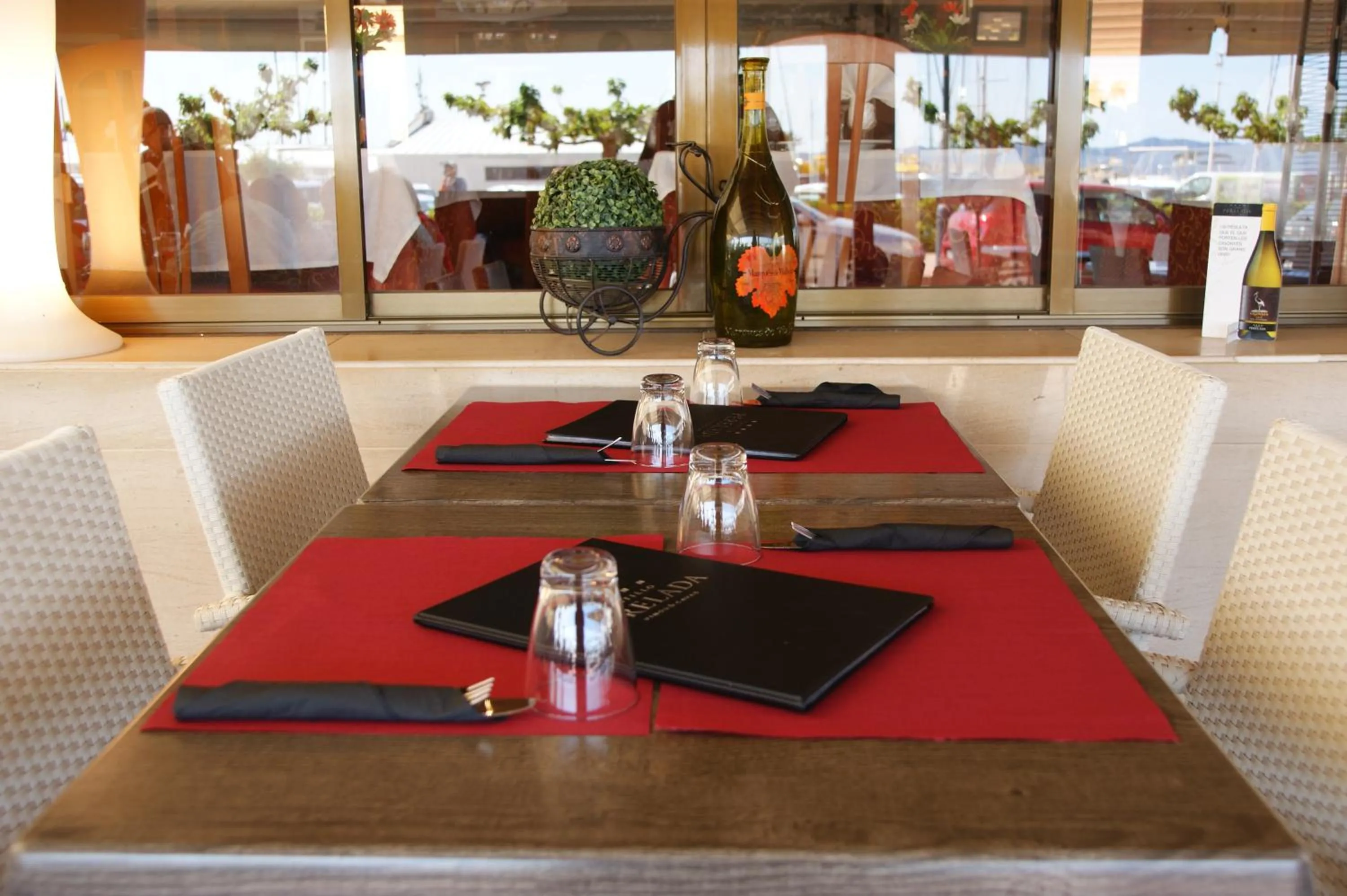 Restaurant/places to eat in Hostal Santa Clara