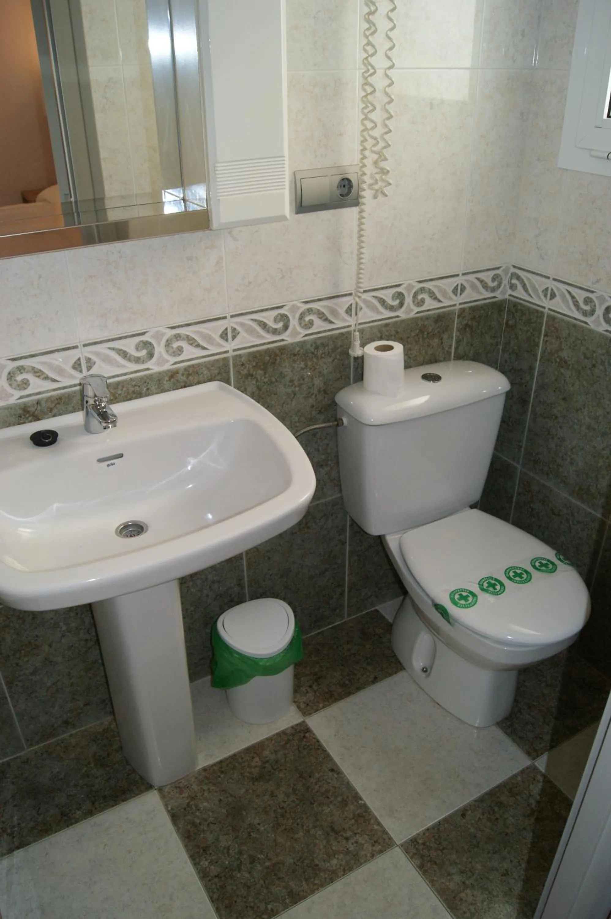 Toilet in Hostal Santa Clara