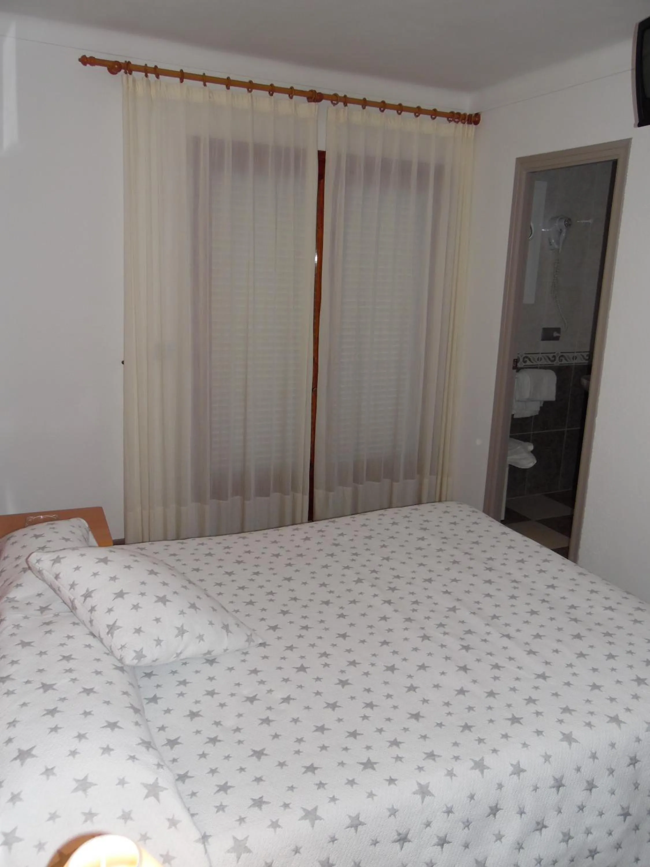Photo of the whole room, Bed in Hostal Santa Clara