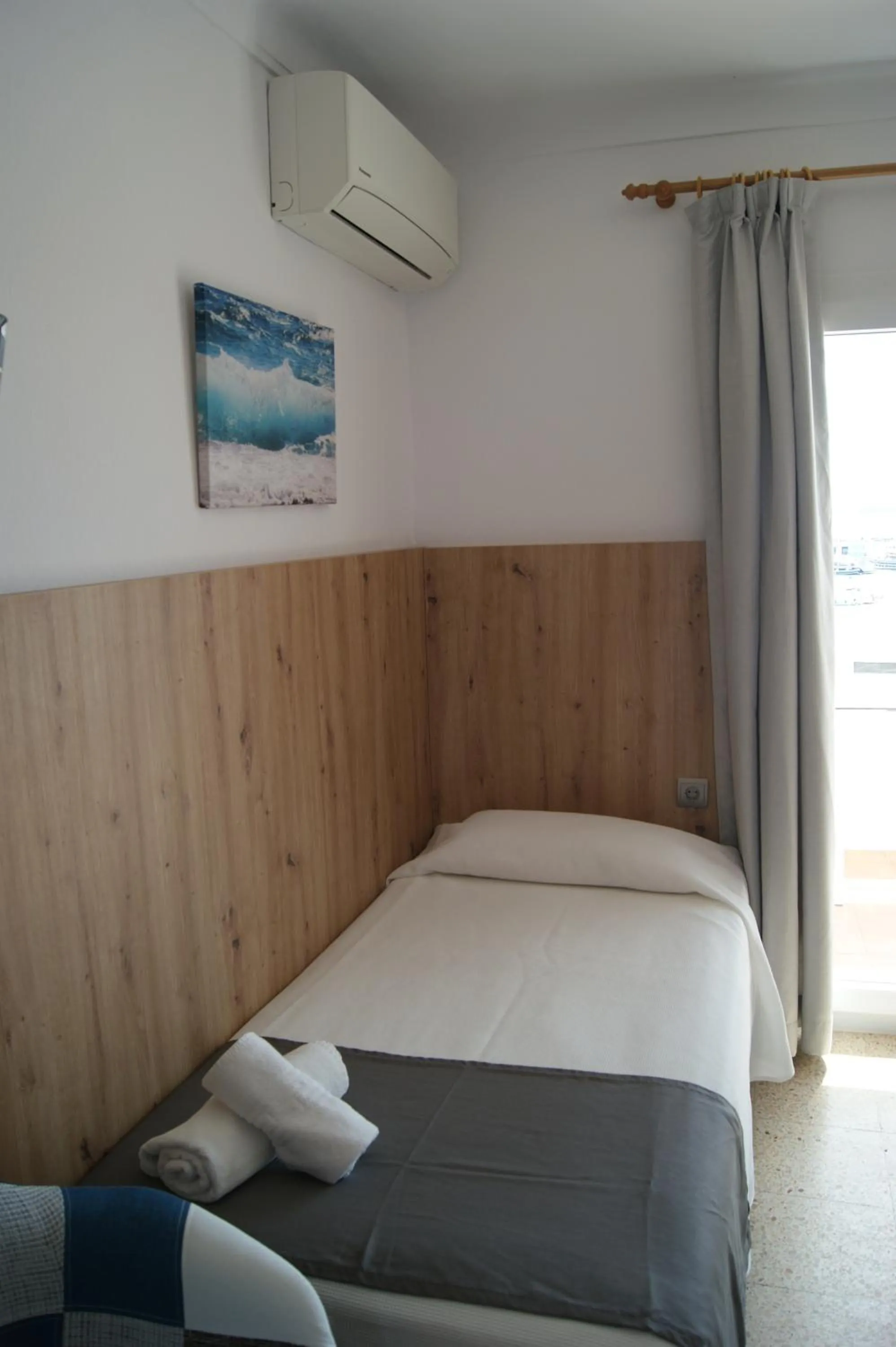 Bed in Hostal Santa Clara