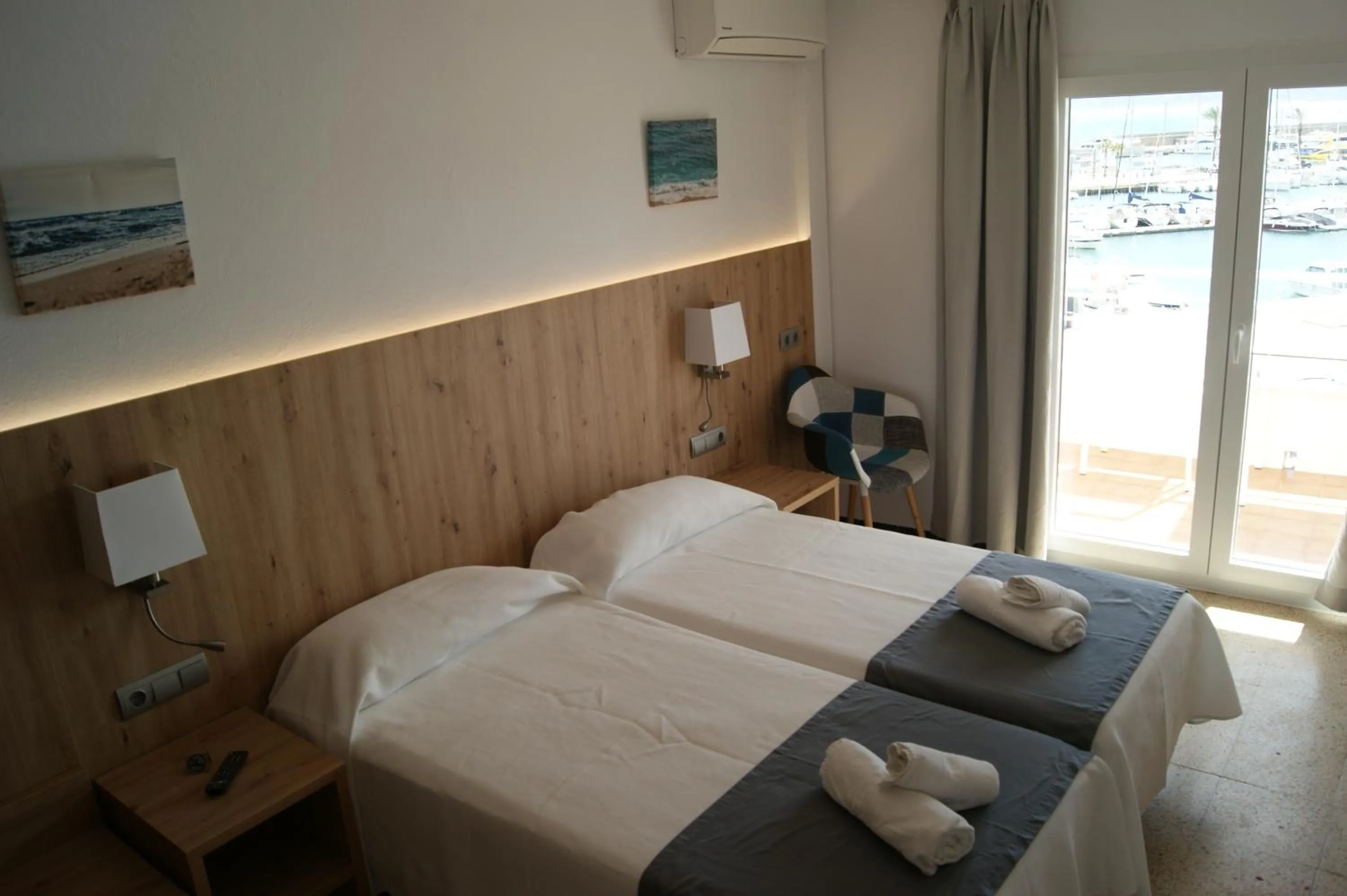 Bed in Hostal Santa Clara