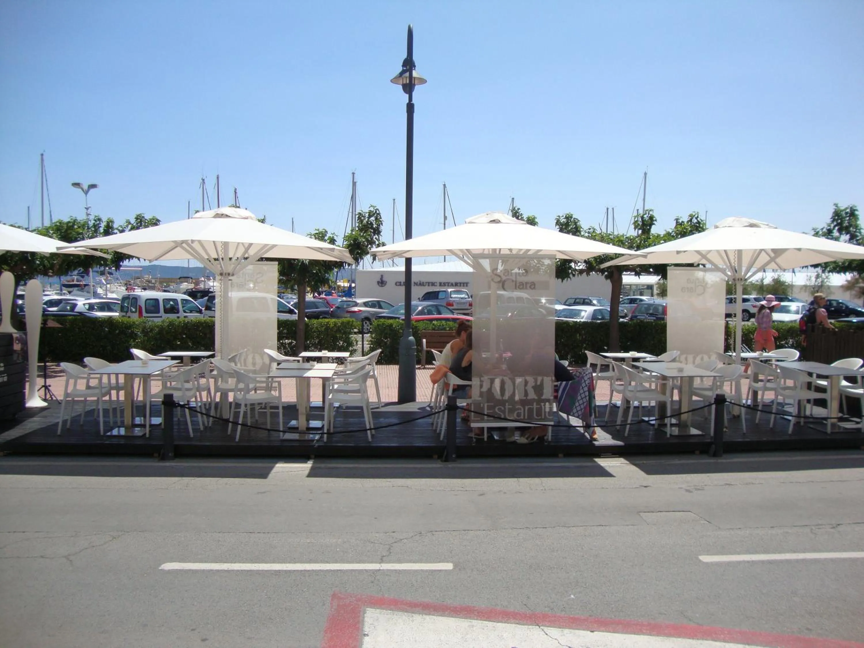 Restaurant/places to eat in Hostal Santa Clara