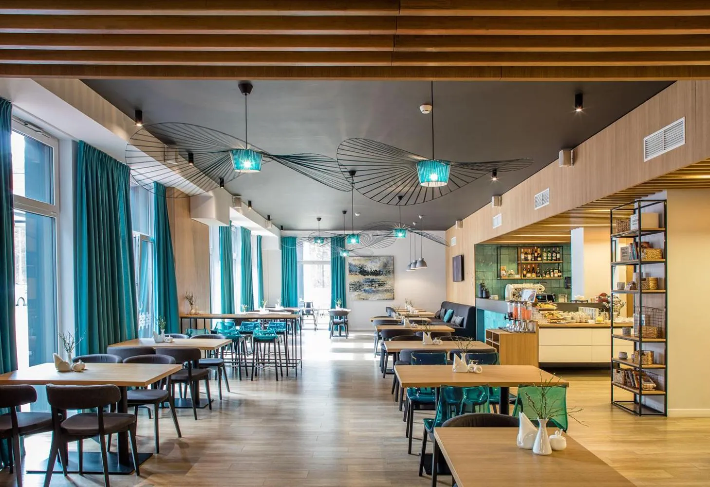 Restaurant/places to eat in MEDEA Apartments by UPA