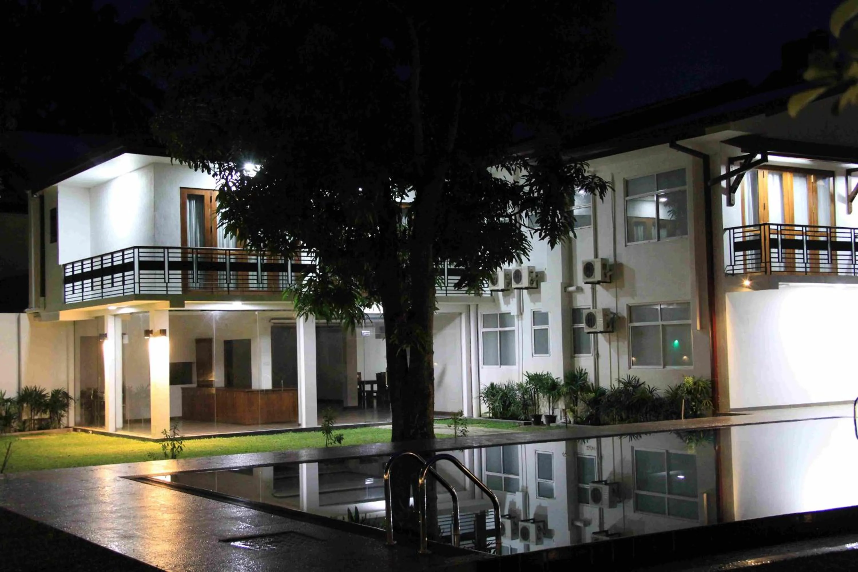 Swimming pool in Serenity Tissa