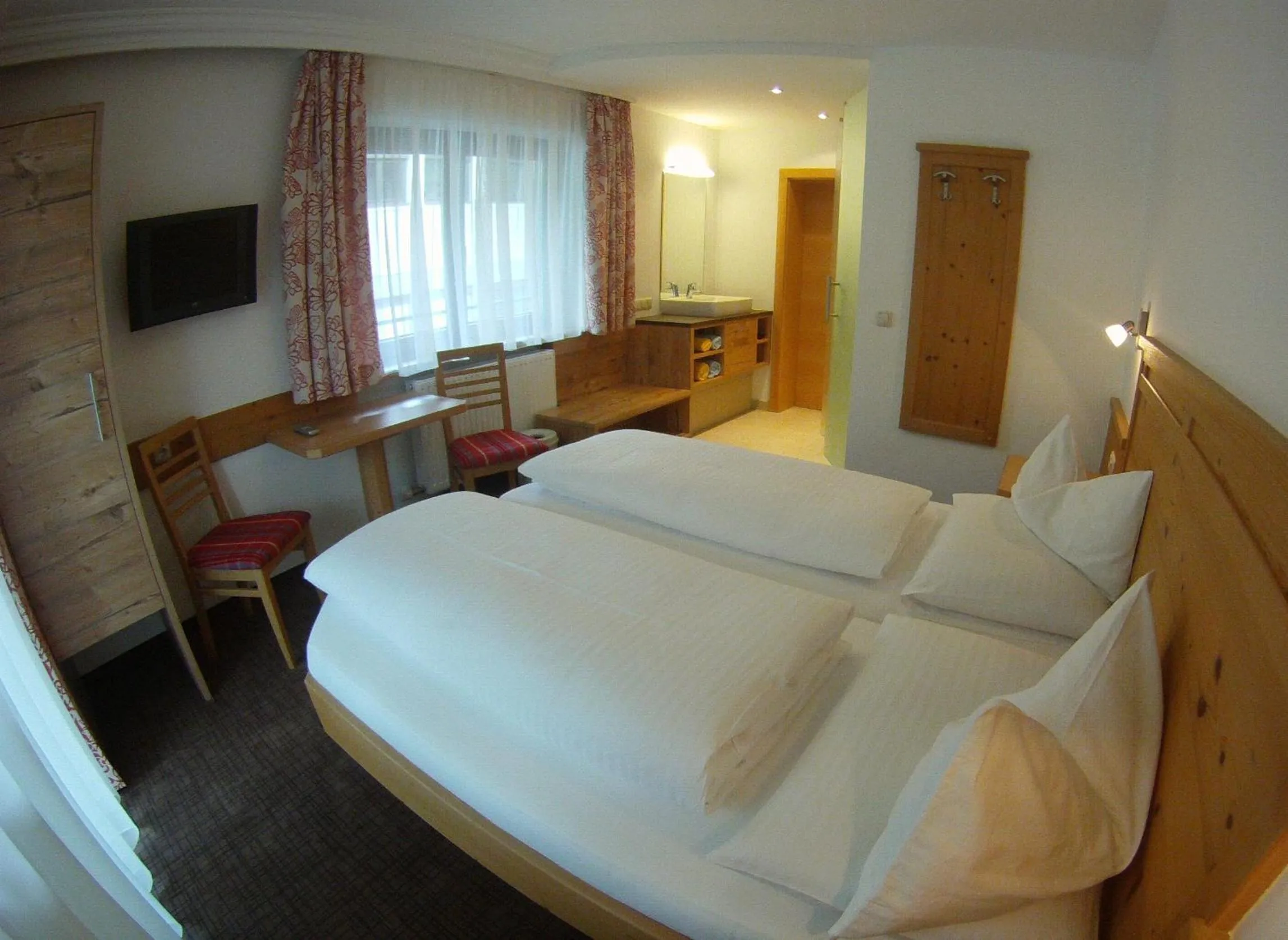 Photo of the whole room, Bed in Pension Norika