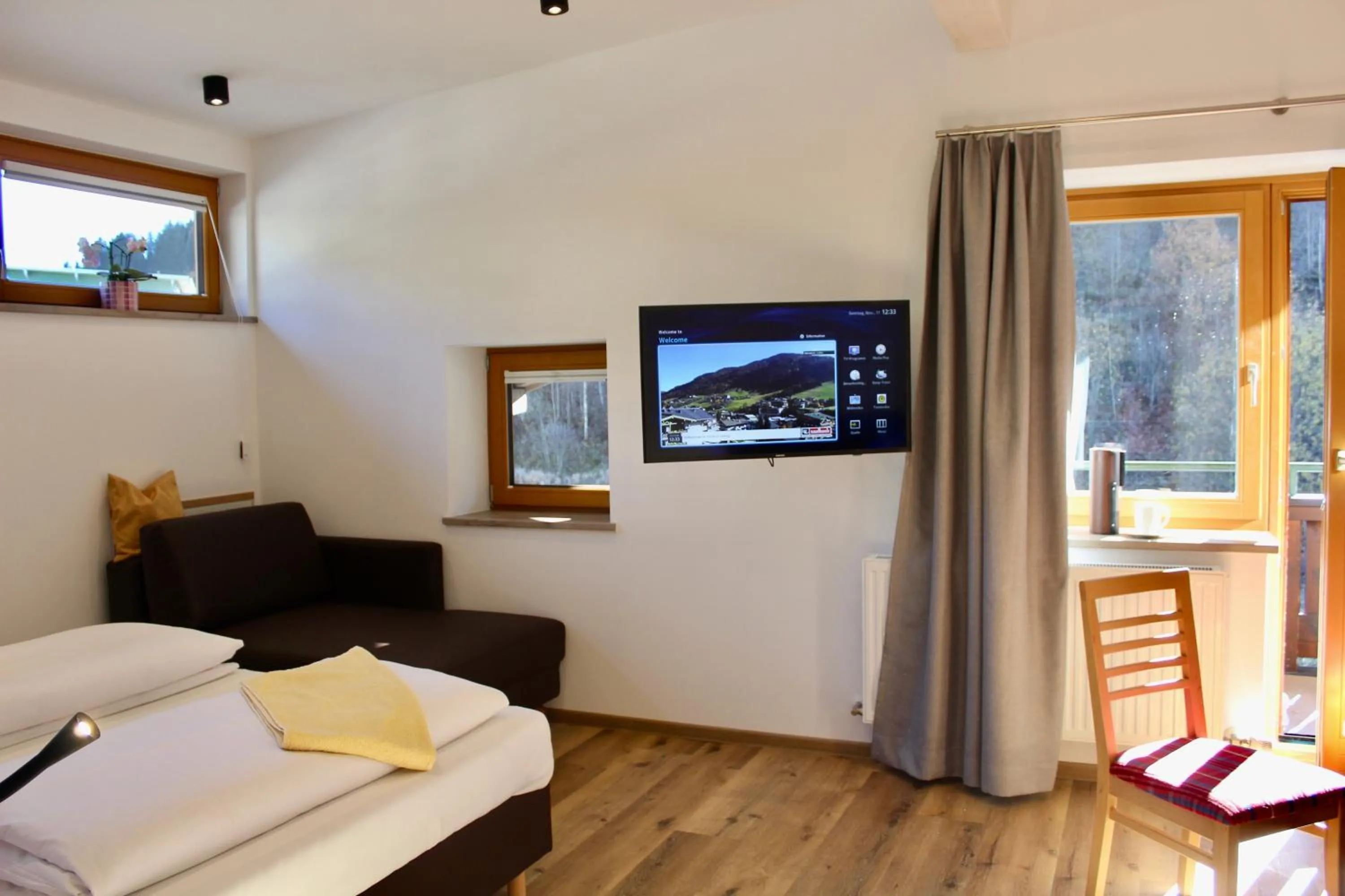 Photo of the whole room, Bed in Pension Norika
