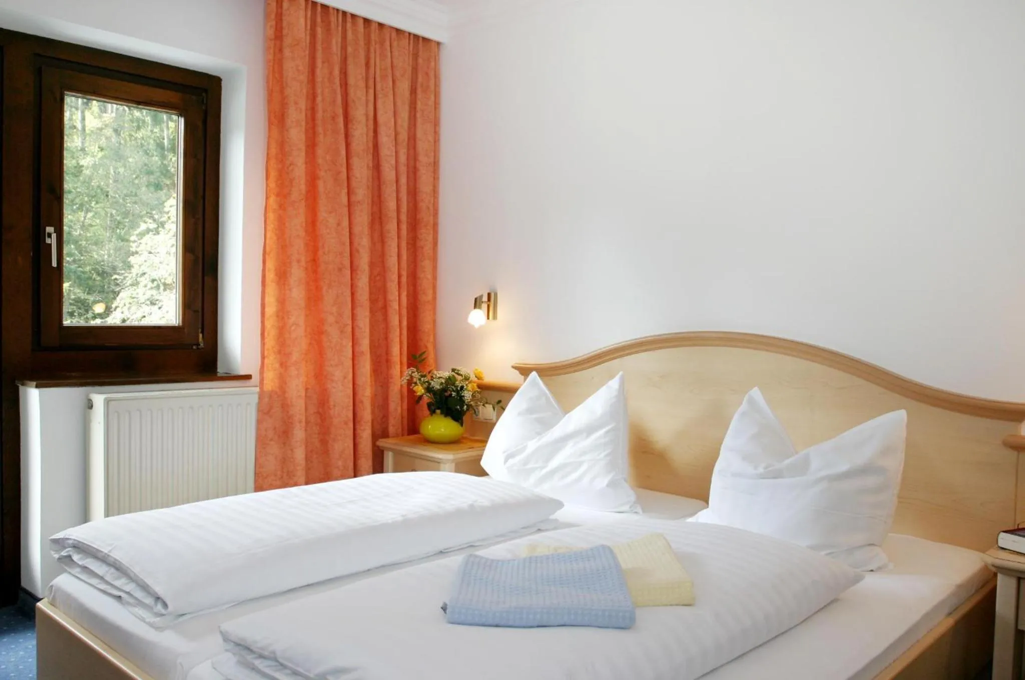 Photo of the whole room, Bed in Pension Norika