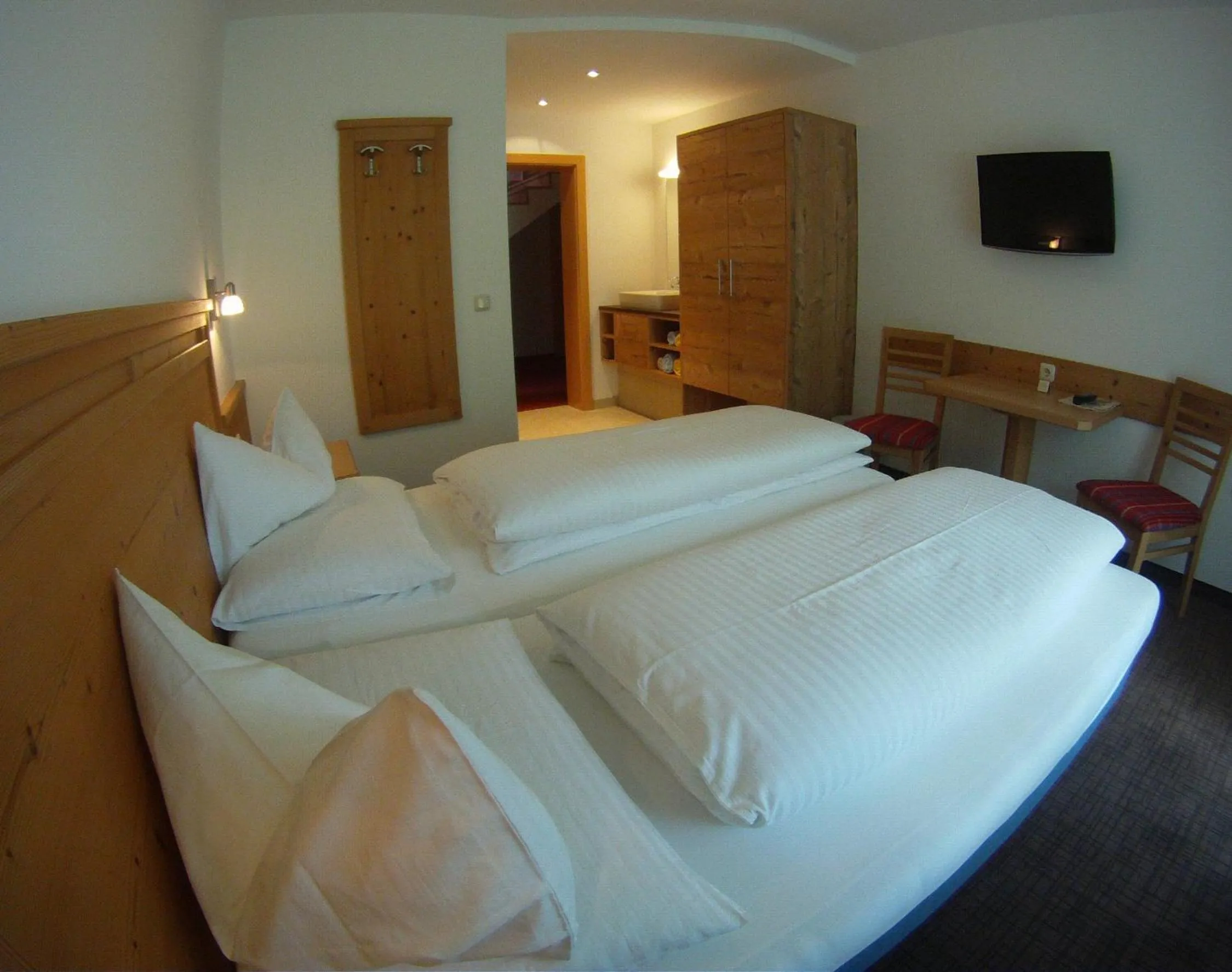 Photo of the whole room, Bed in Pension Norika