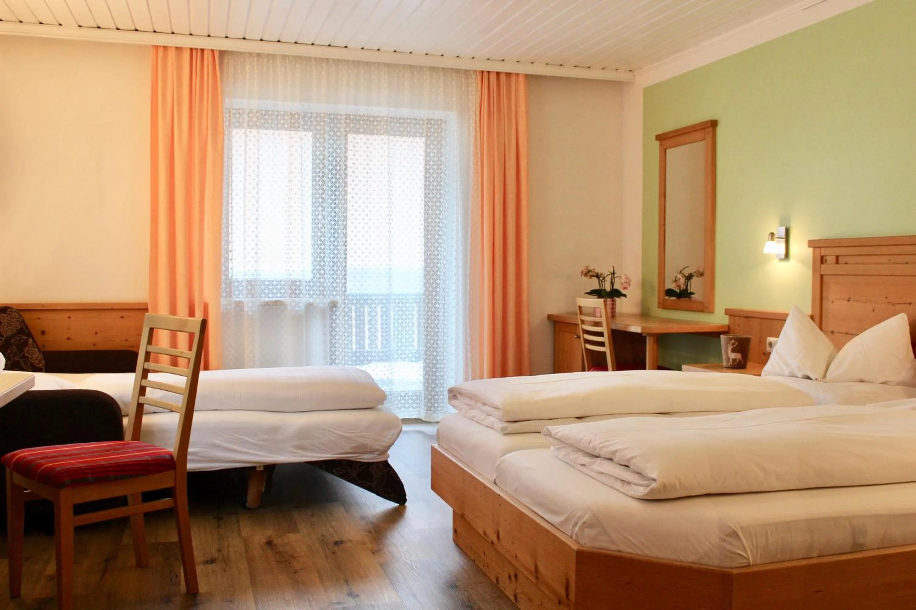 Photo of the whole room, Bed in Pension Norika