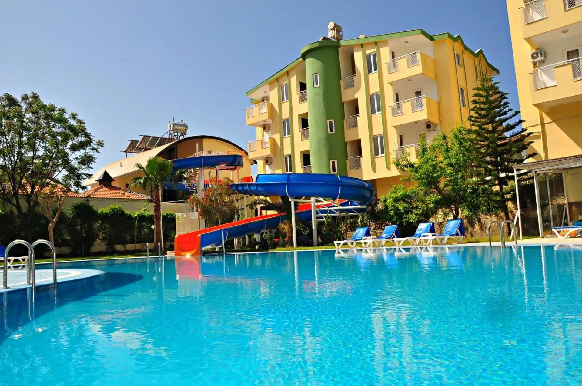 Swimming pool in Melissa Garden Apart Hotel Swimming pool in Melissa Garden Apart Hotel