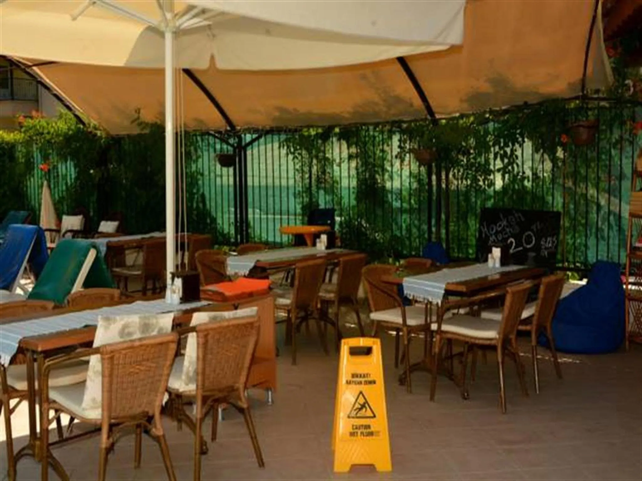 Lounge or bar in Melissa Garden Apart Hotel