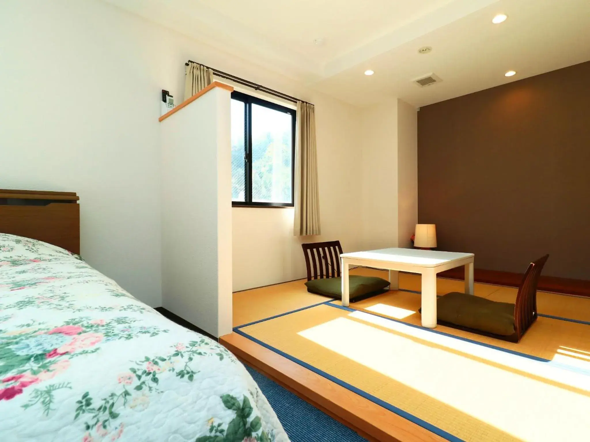 Family Room with Bathroom in Izu Kansya Family Room with Bathroom in Izu Kansya