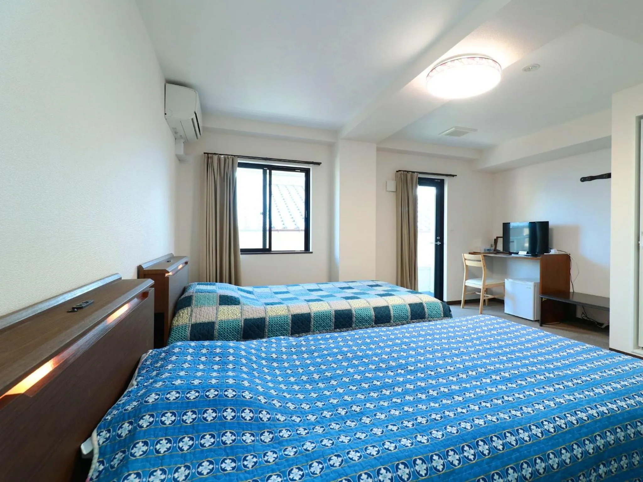 Photo of the whole room, Bed in Izu Kansya