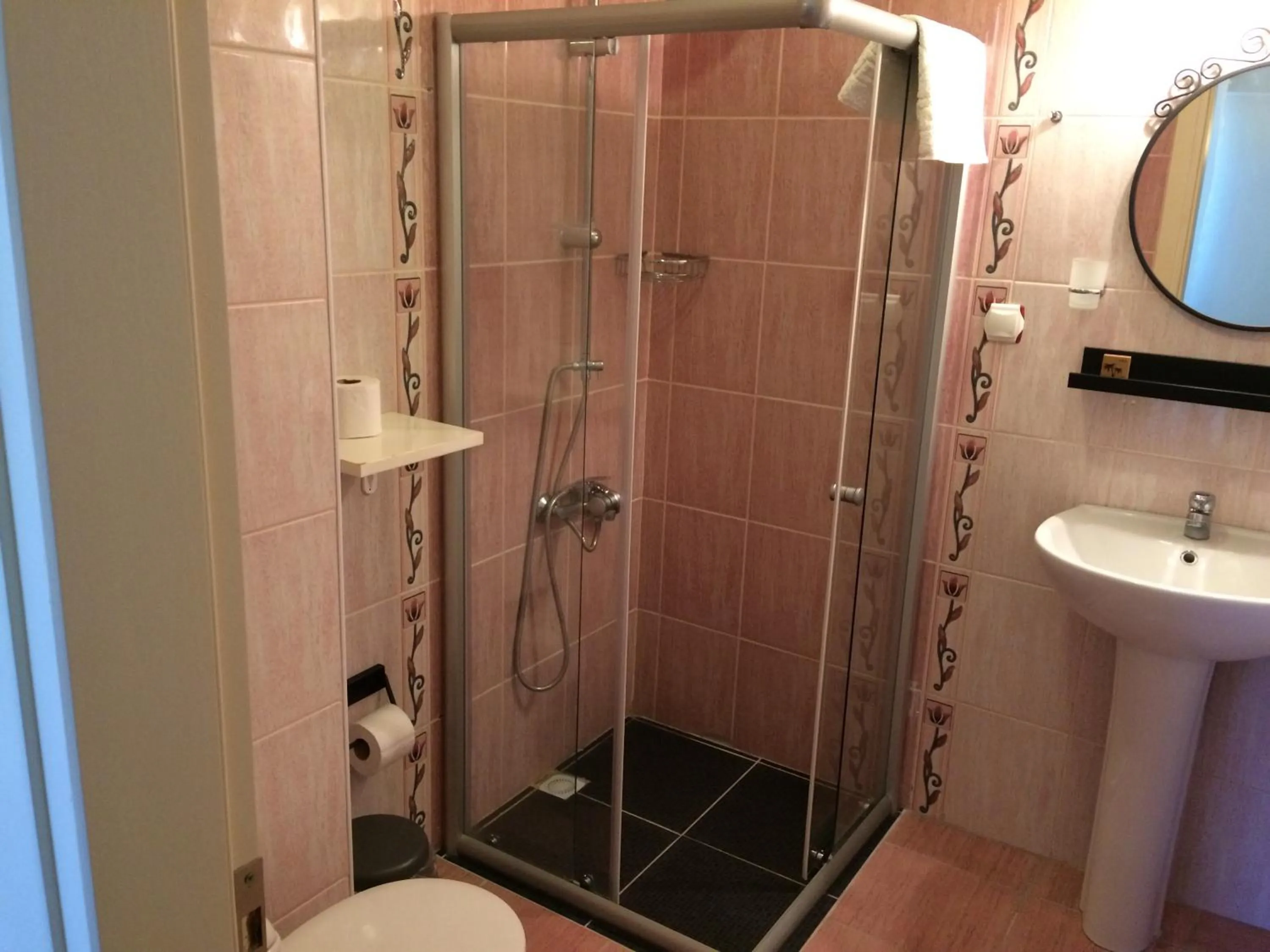 Bathroom in Ege Han Hotel