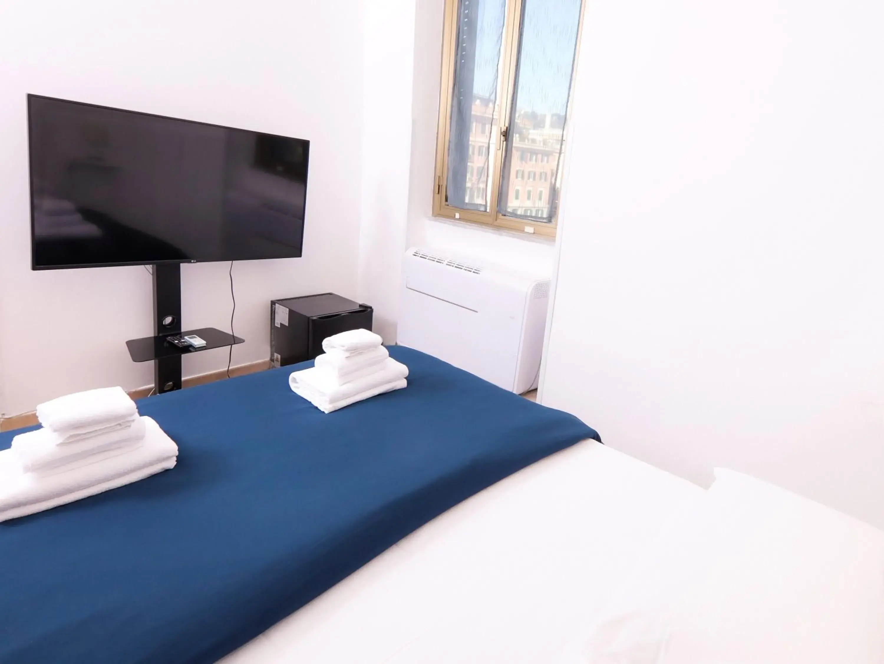 Budget Double Room - single occupancy in Cielo Vaticano Guest House Budget Double Room - single occupancy in Cielo Vaticano Guest House