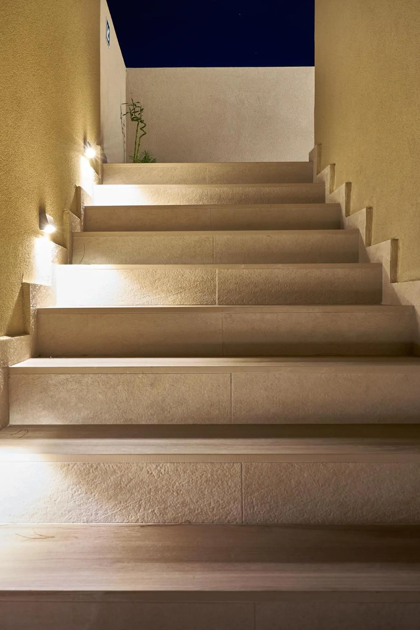 Property building in Grapevines Hotel