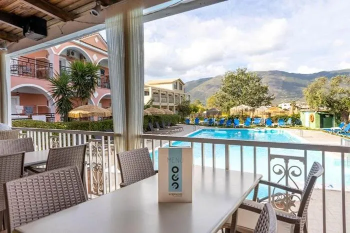 Restaurant/places to eat in Grapevines Hotel