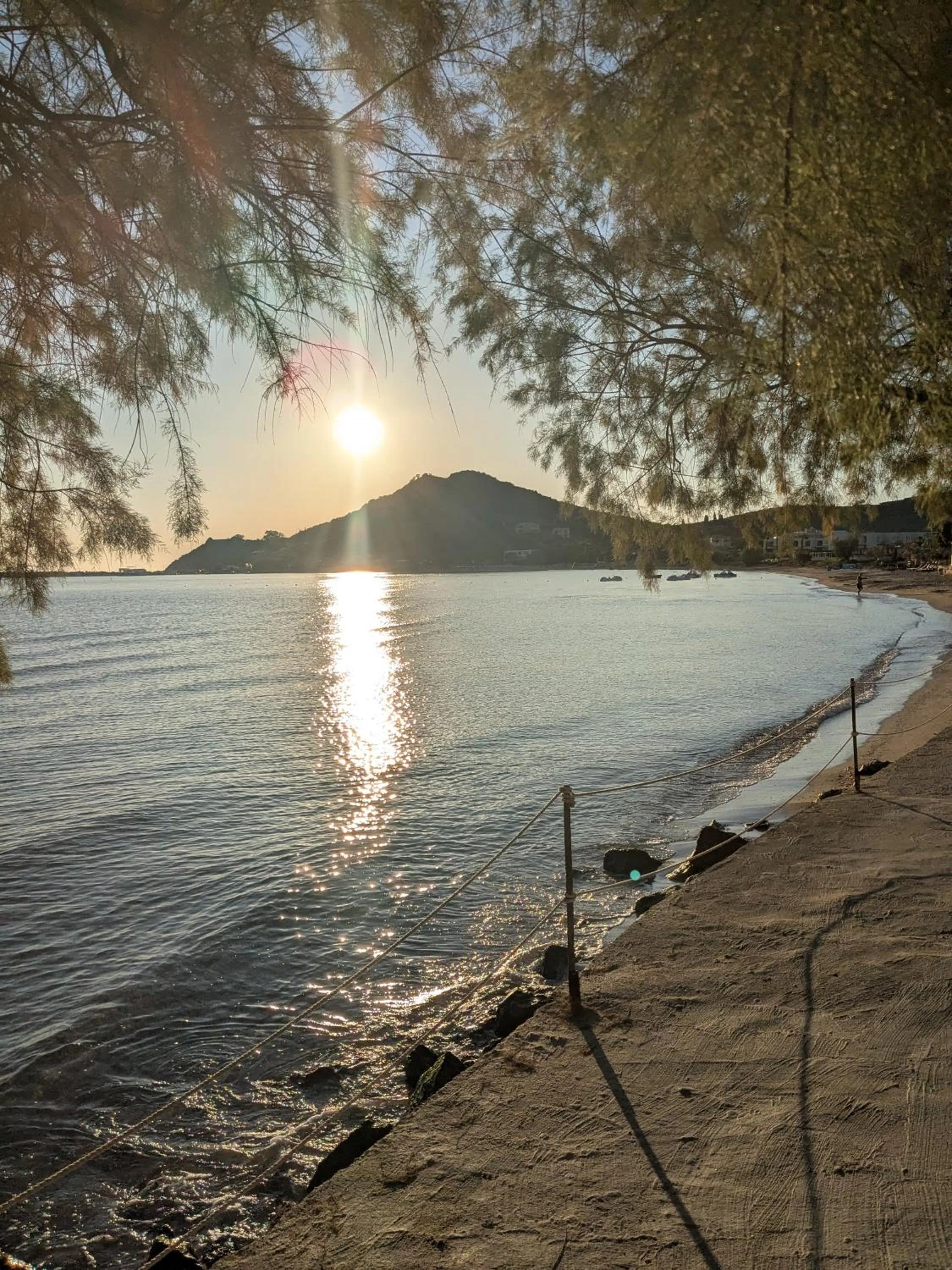 Beach in Grapevines Hotel