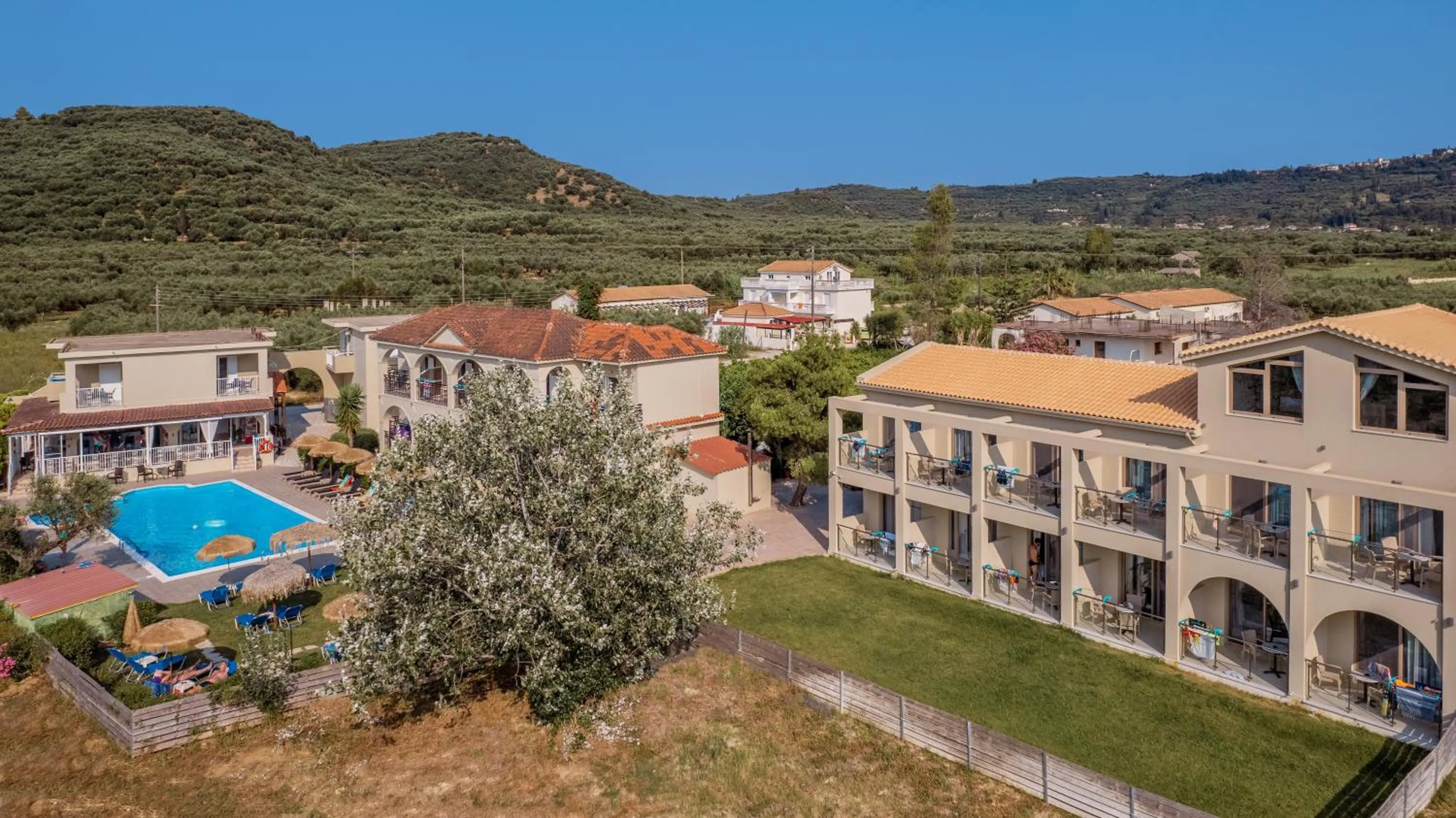 Property building in Grapevines Hotel