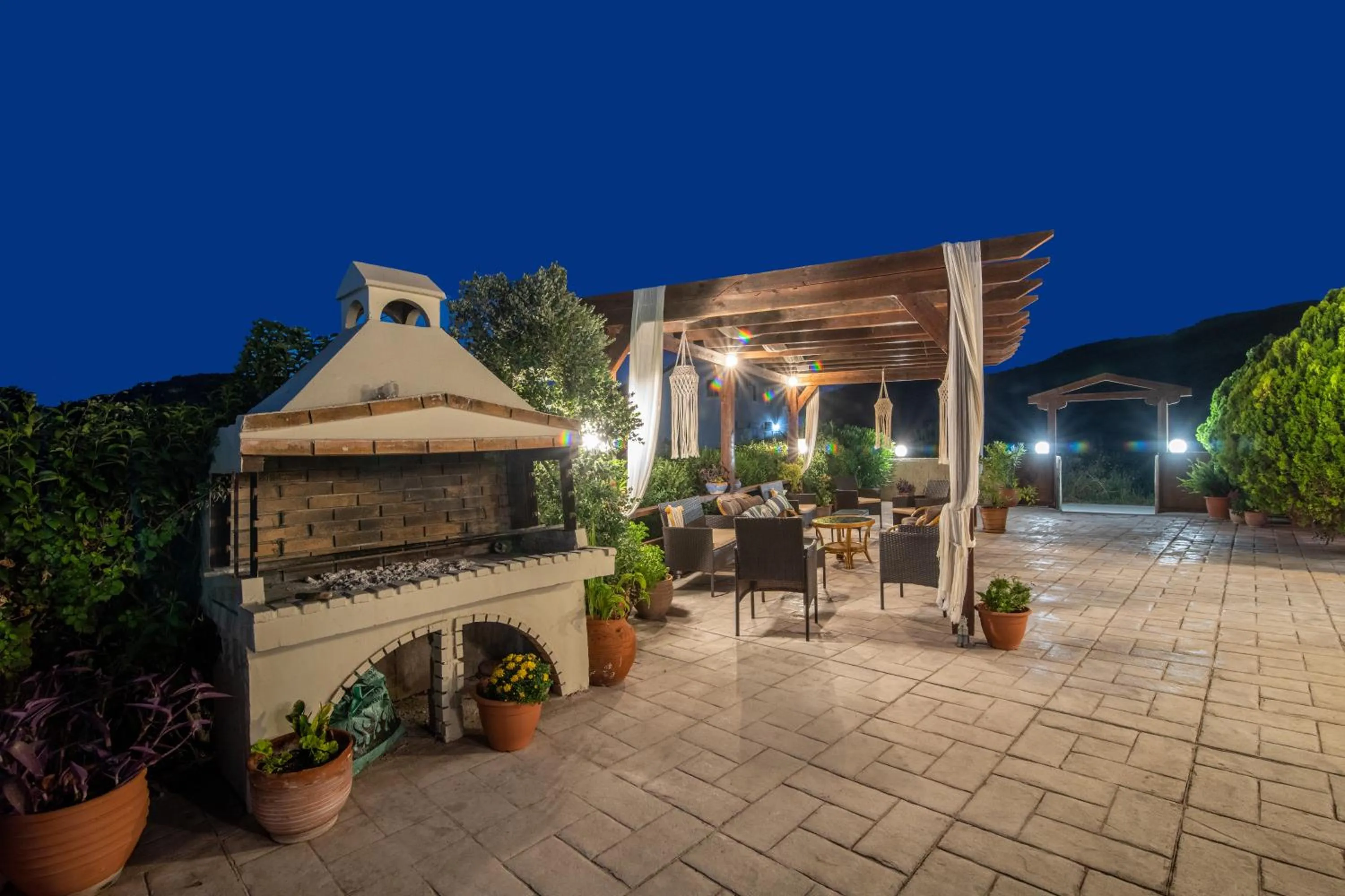 BBQ facilities in Grapevines Hotel