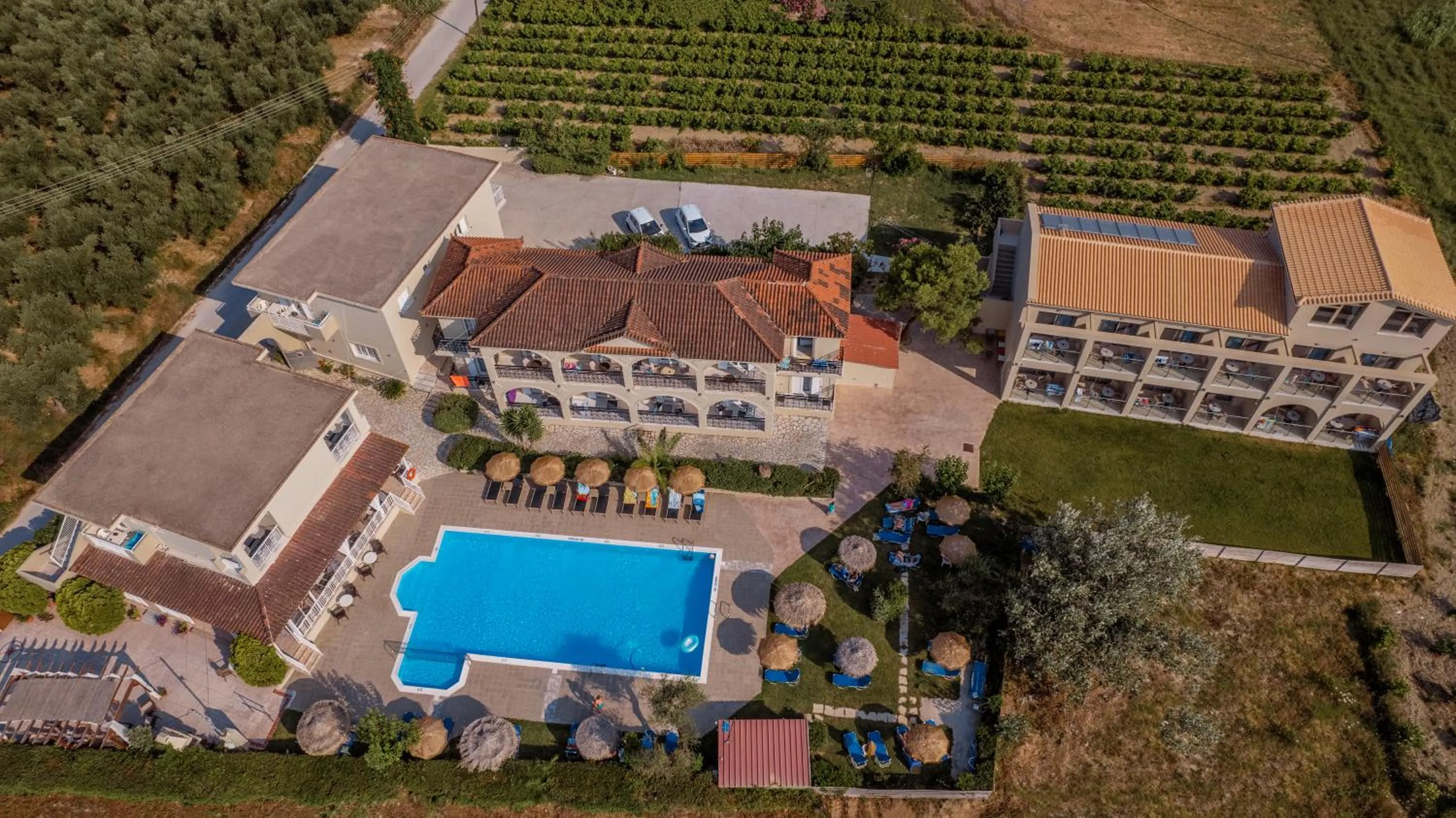 Property building in Grapevines Hotel