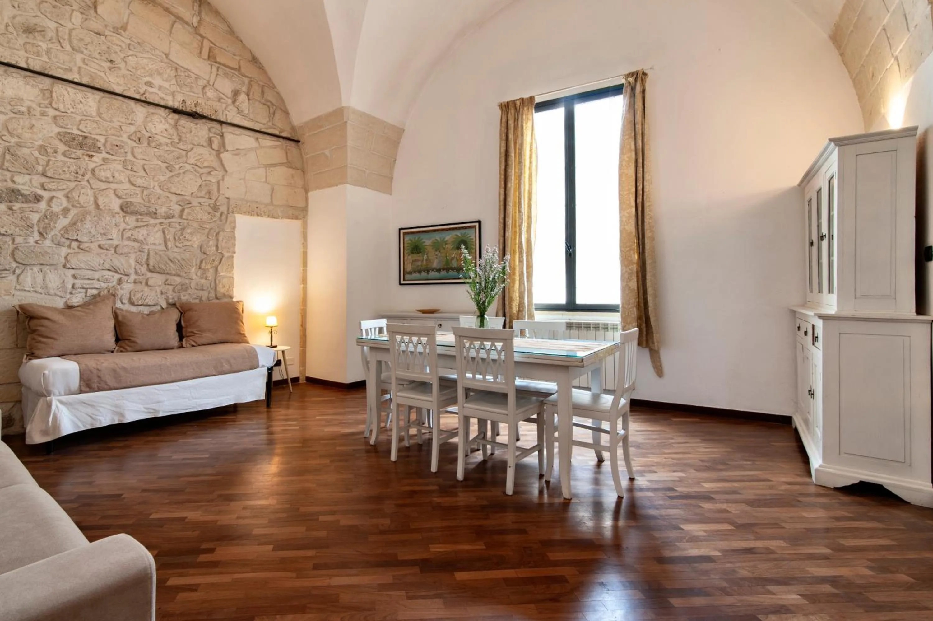 Dining area in Chiesa Greca Suites - Lecce Selection