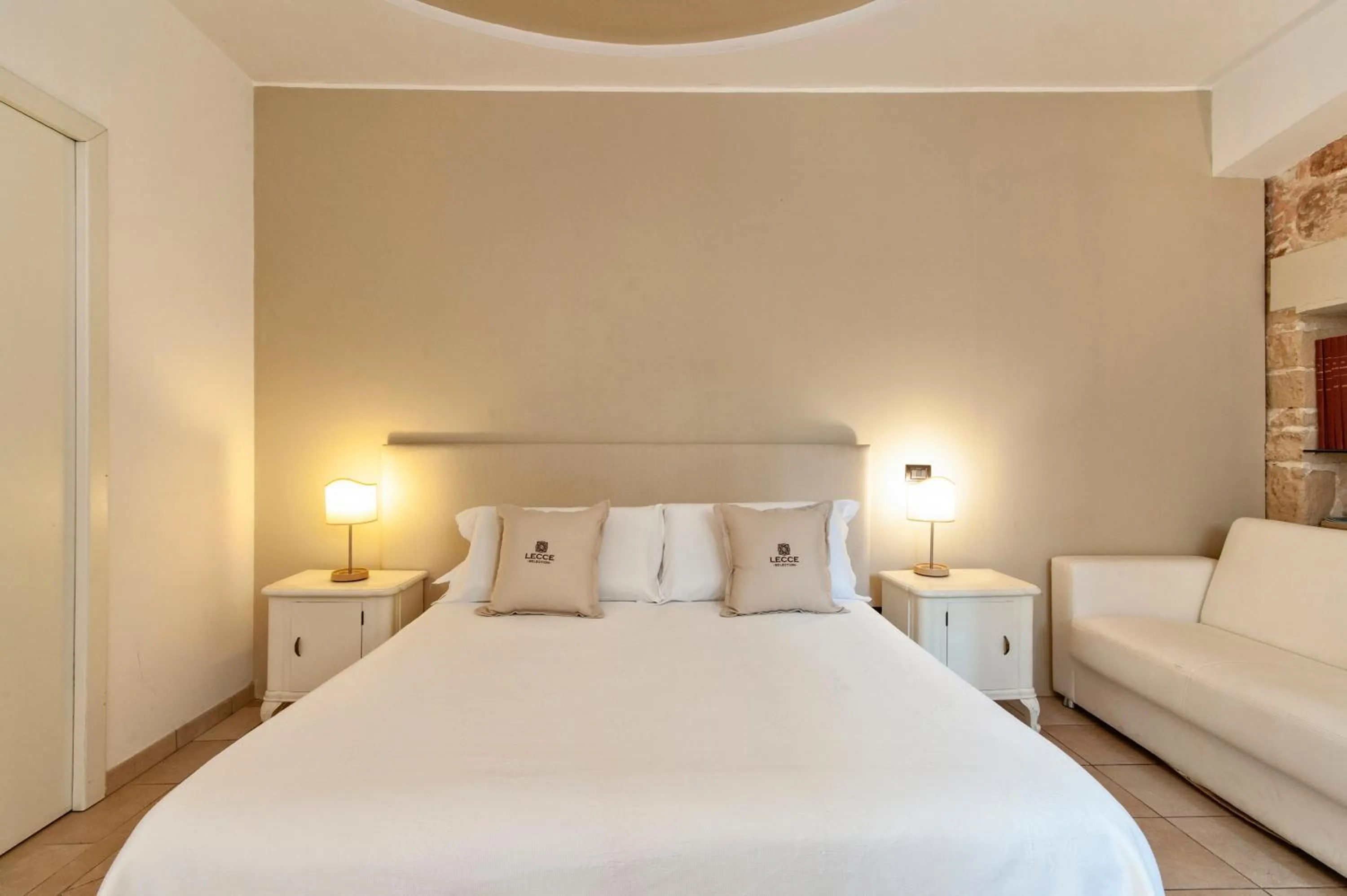 Photo of the whole room, Bed in Chiesa Greca Suites - Lecce Selection