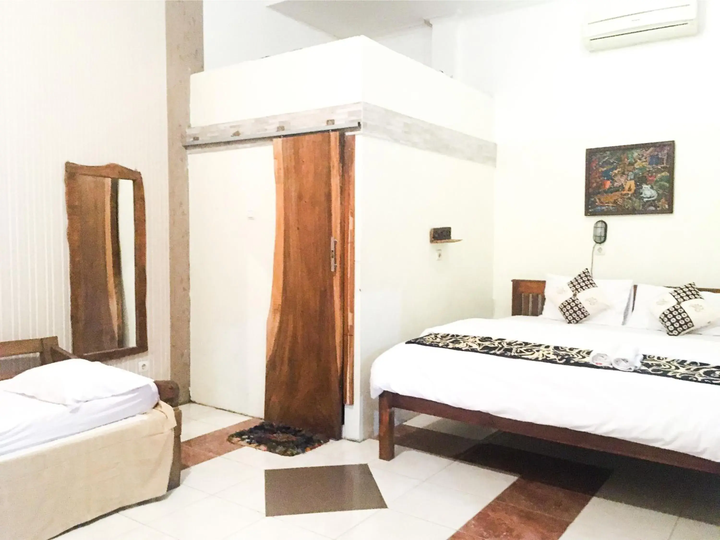 Bed in nDalem Joglo Krawitan Syariah Bed in nDalem Joglo Krawitan Syariah