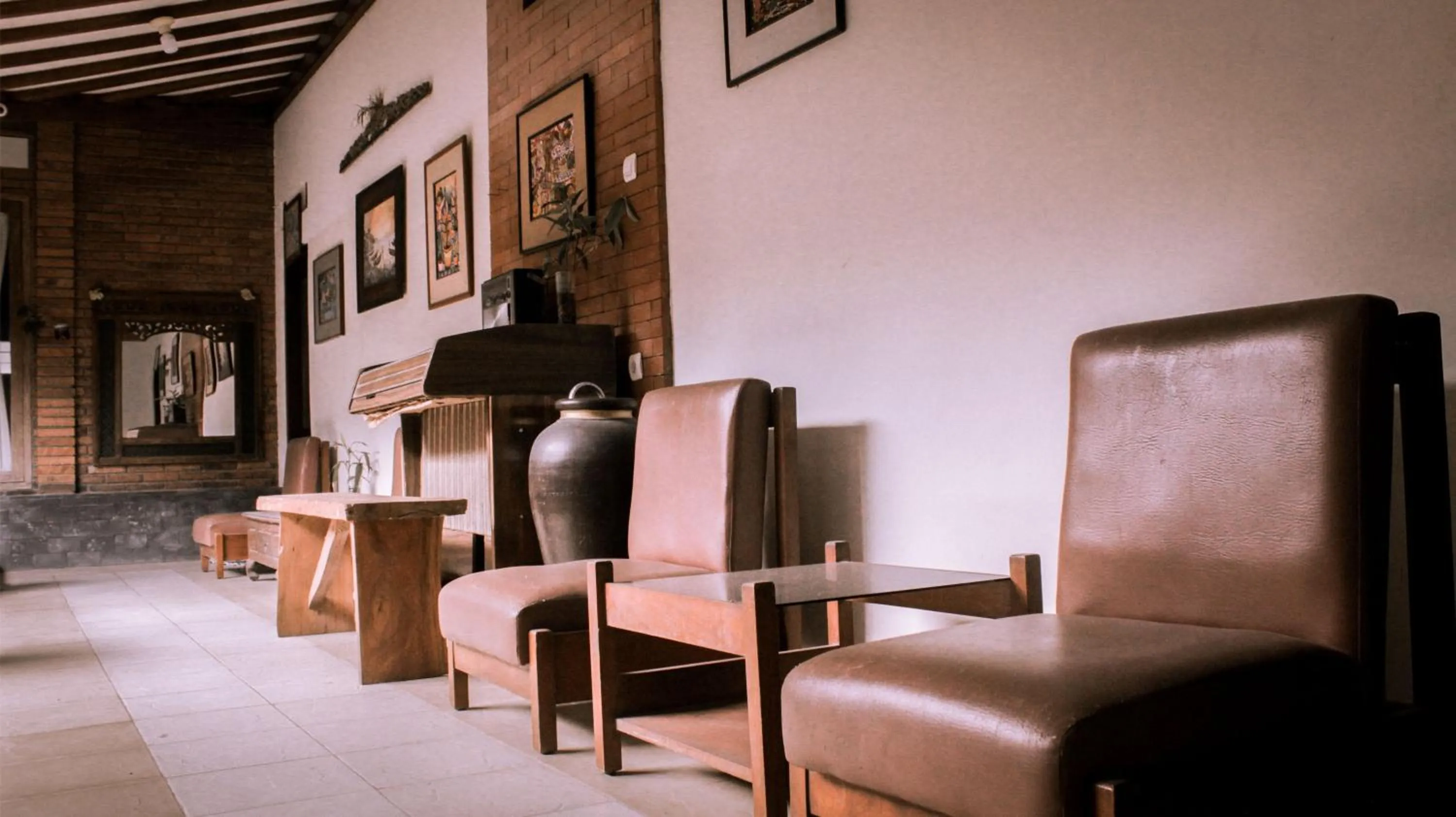 nDalem Joglo Krawitan Syariah