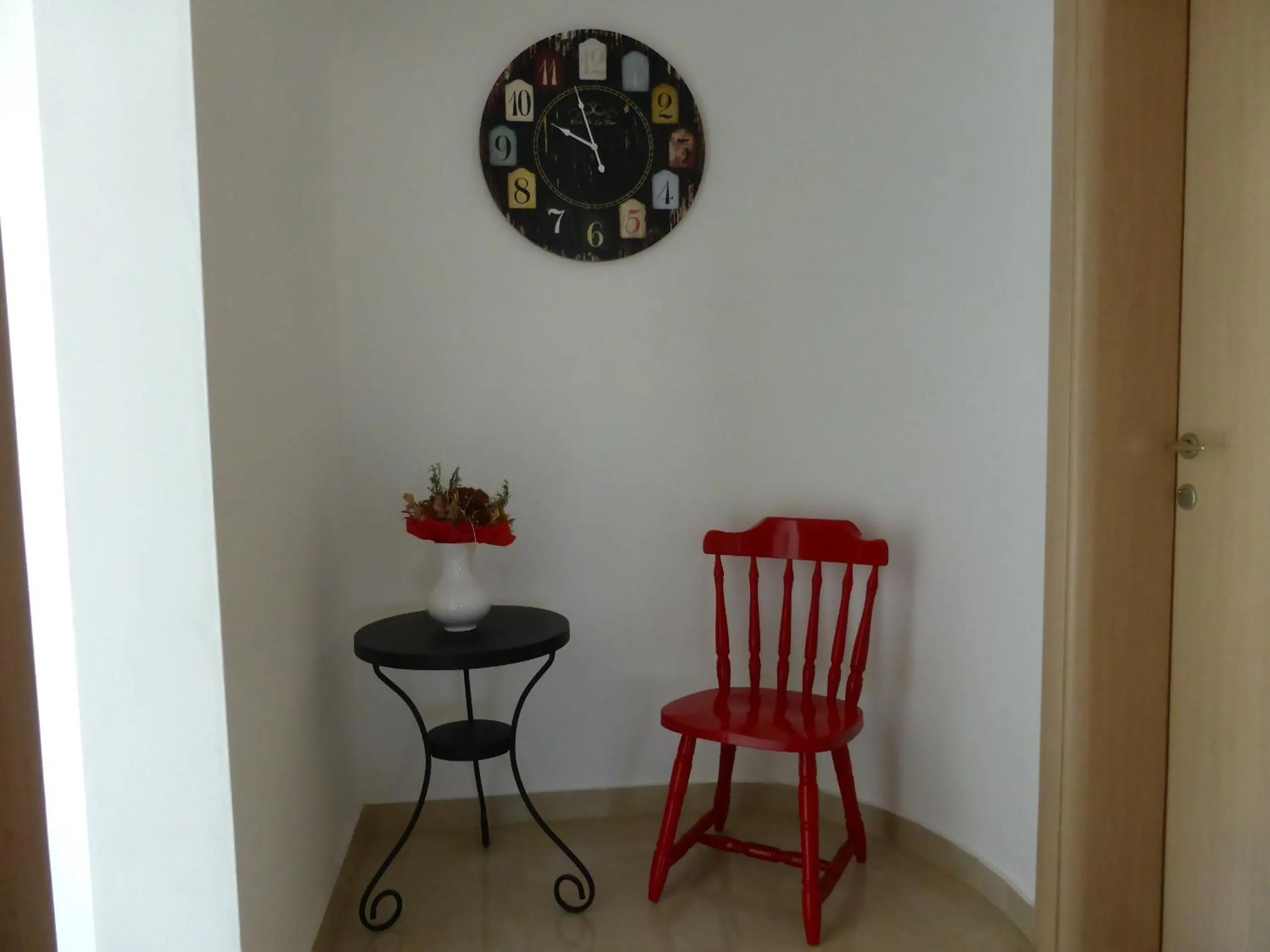 Decorative detail in Apartments Toni, Borik