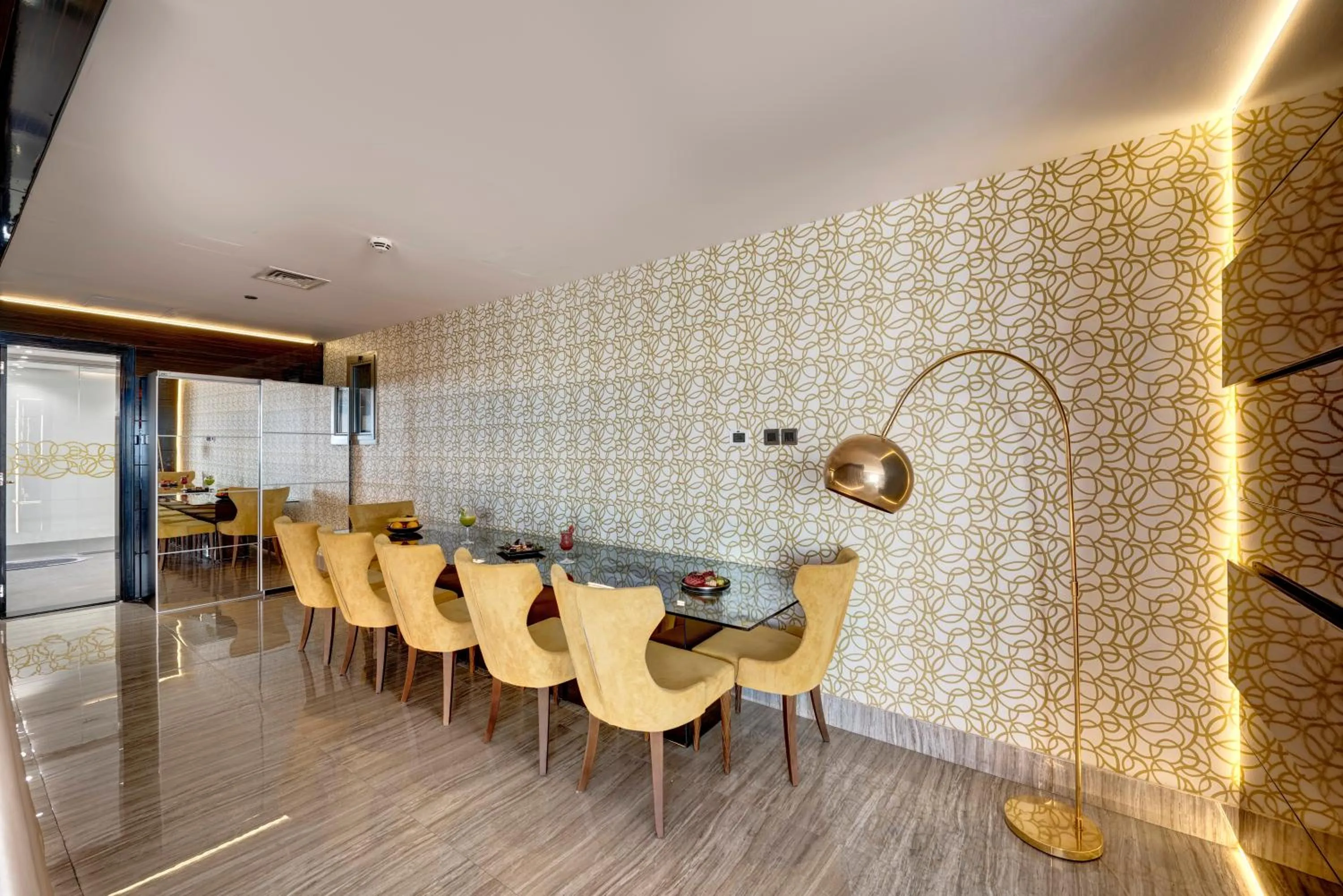 Dining area in Gevora Hotel