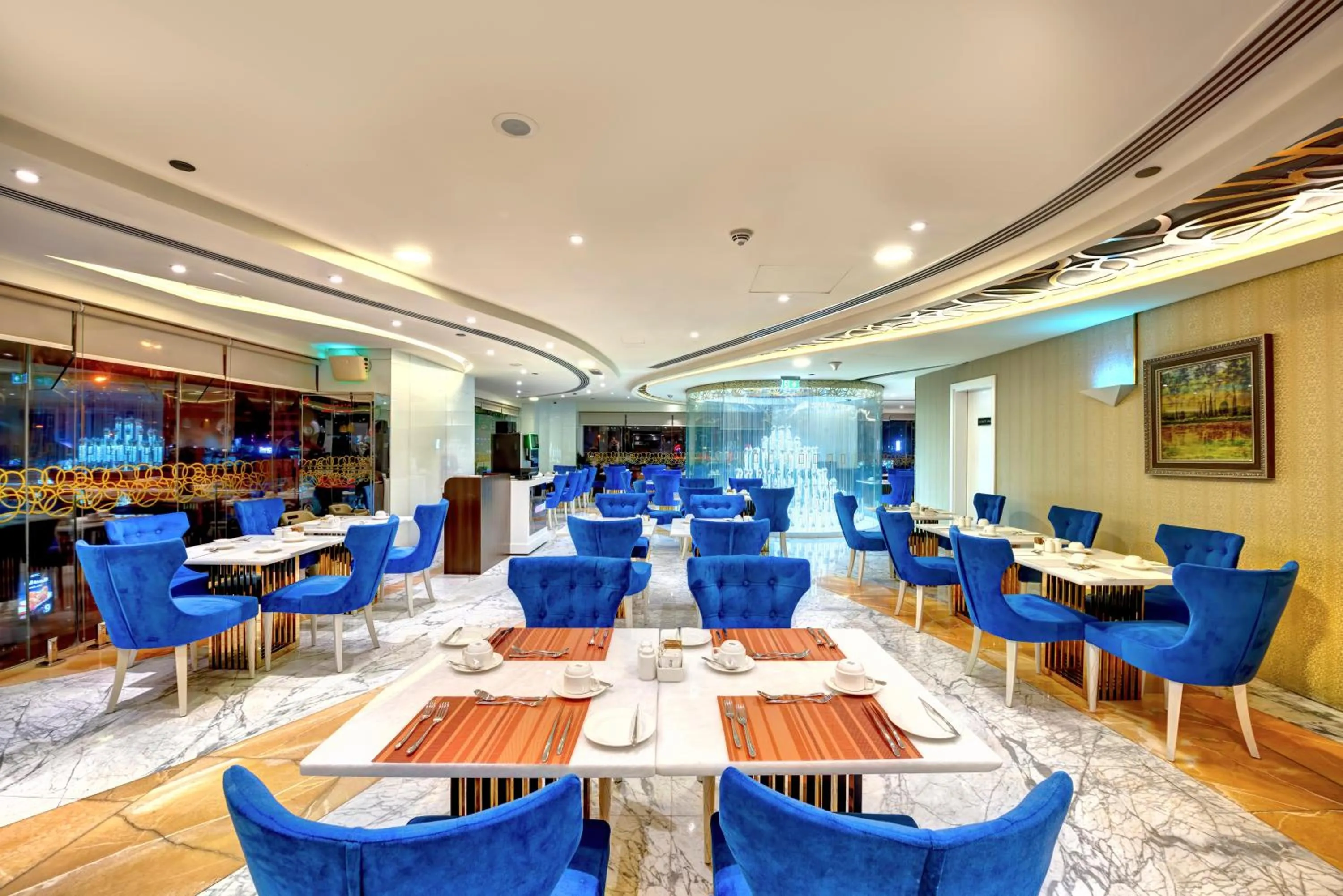 Restaurant/places to eat in Gevora Hotel