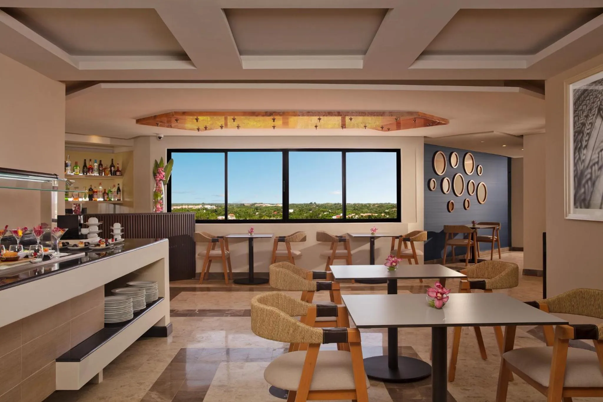 Lounge or bar in Dreams Aventuras Riviera Maya - All Inclusive