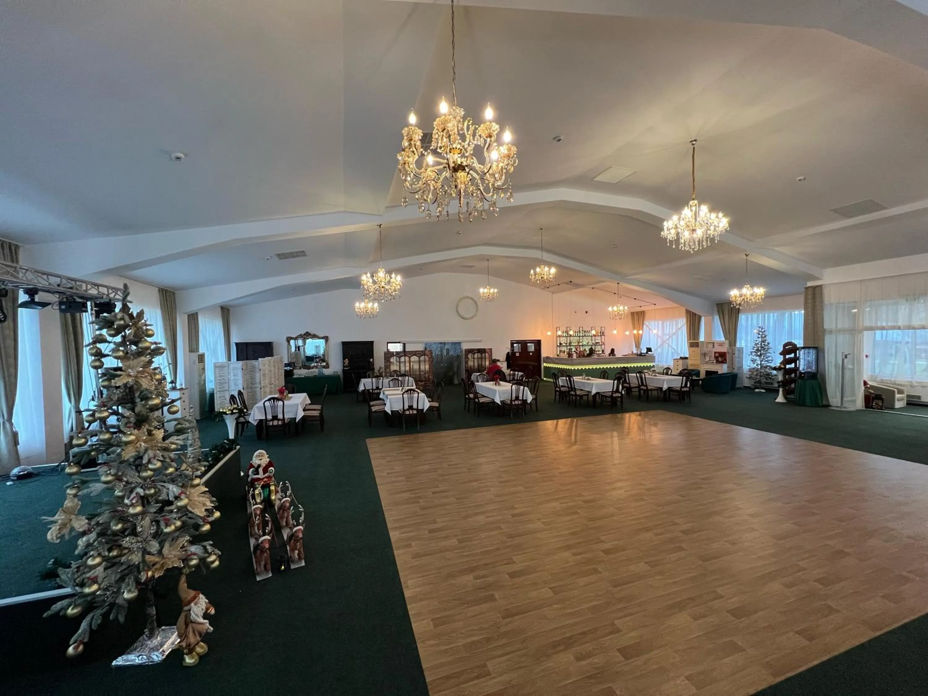 Restaurant/places to eat in Conacul Domnesc